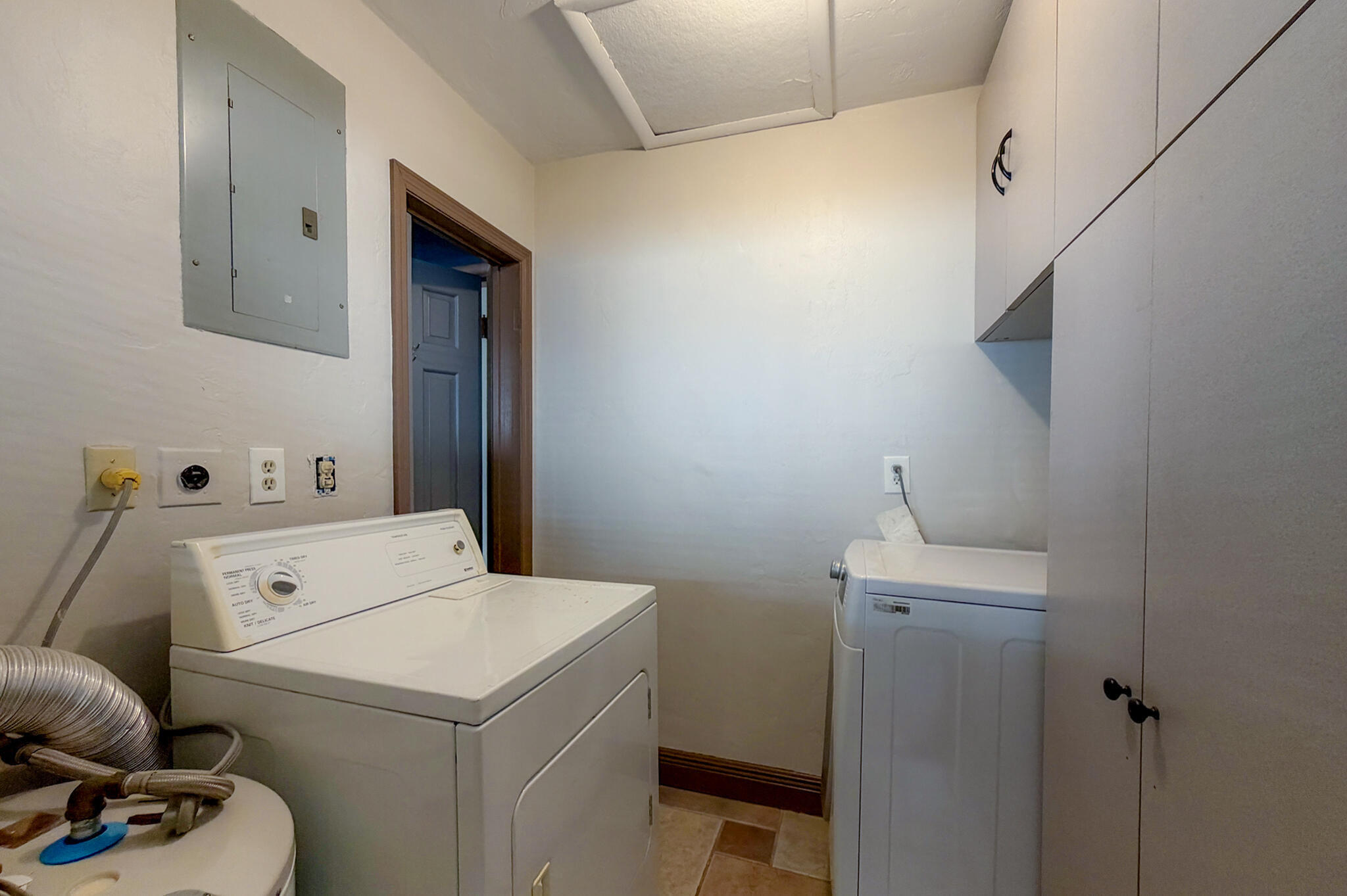 OAKLAND PARK SECOND ADD - Residential Lease