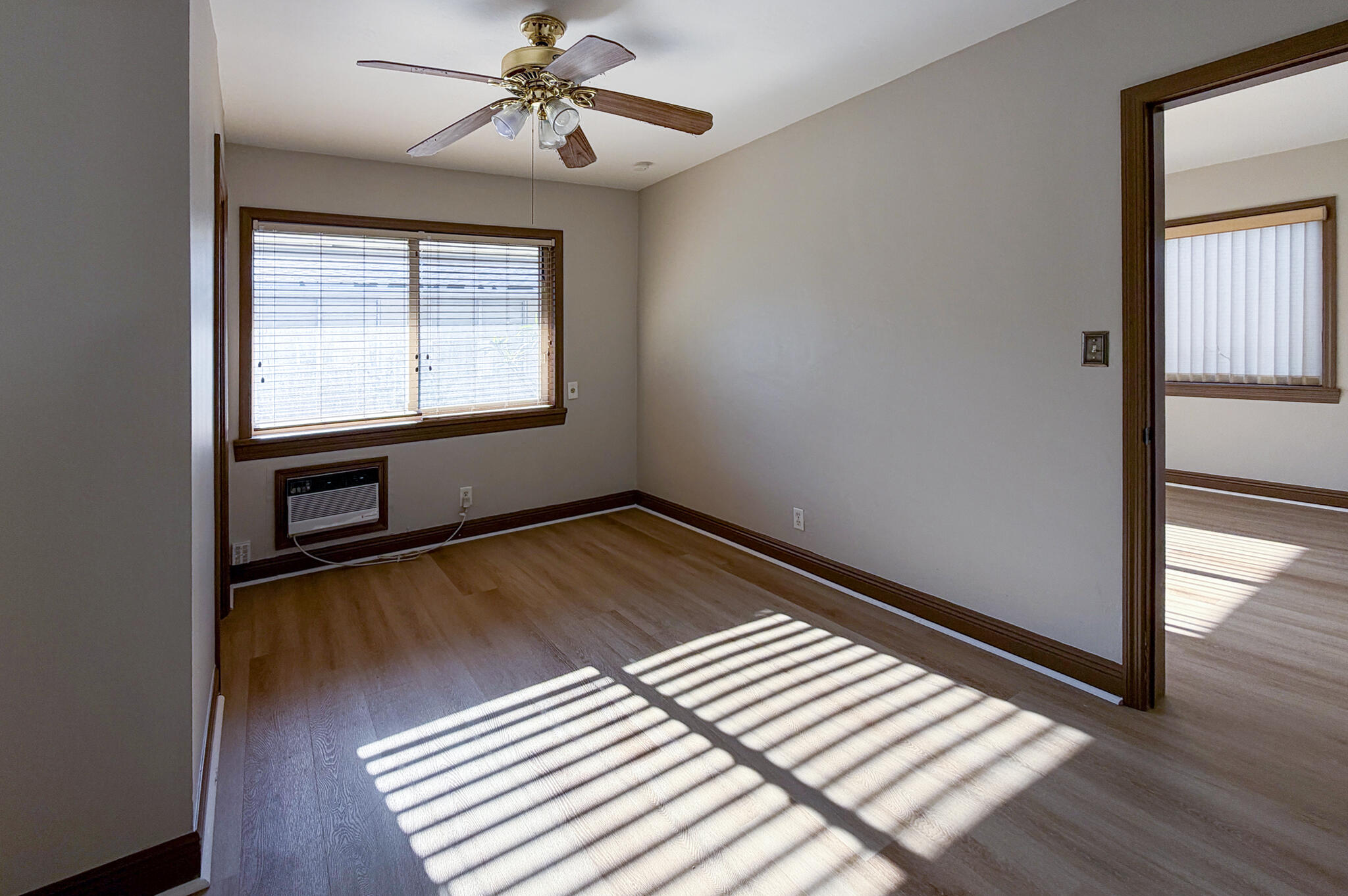 OAKLAND PARK SECOND ADD - Residential Lease