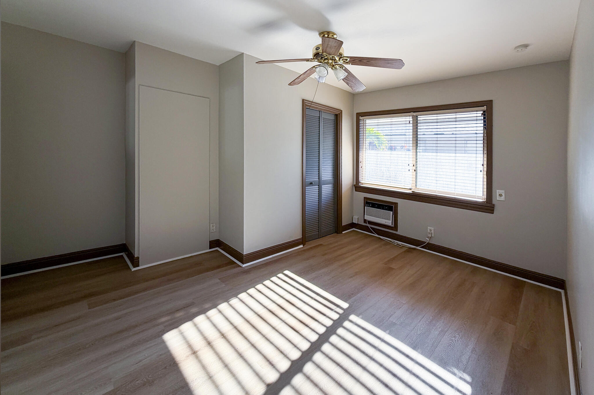 OAKLAND PARK SECOND ADD - Residential Lease