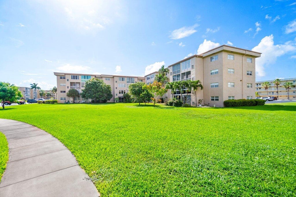 Photo of 2615 NE 1st Court #410, Boynton Beach, FL 33435 (MLS # B26029205)