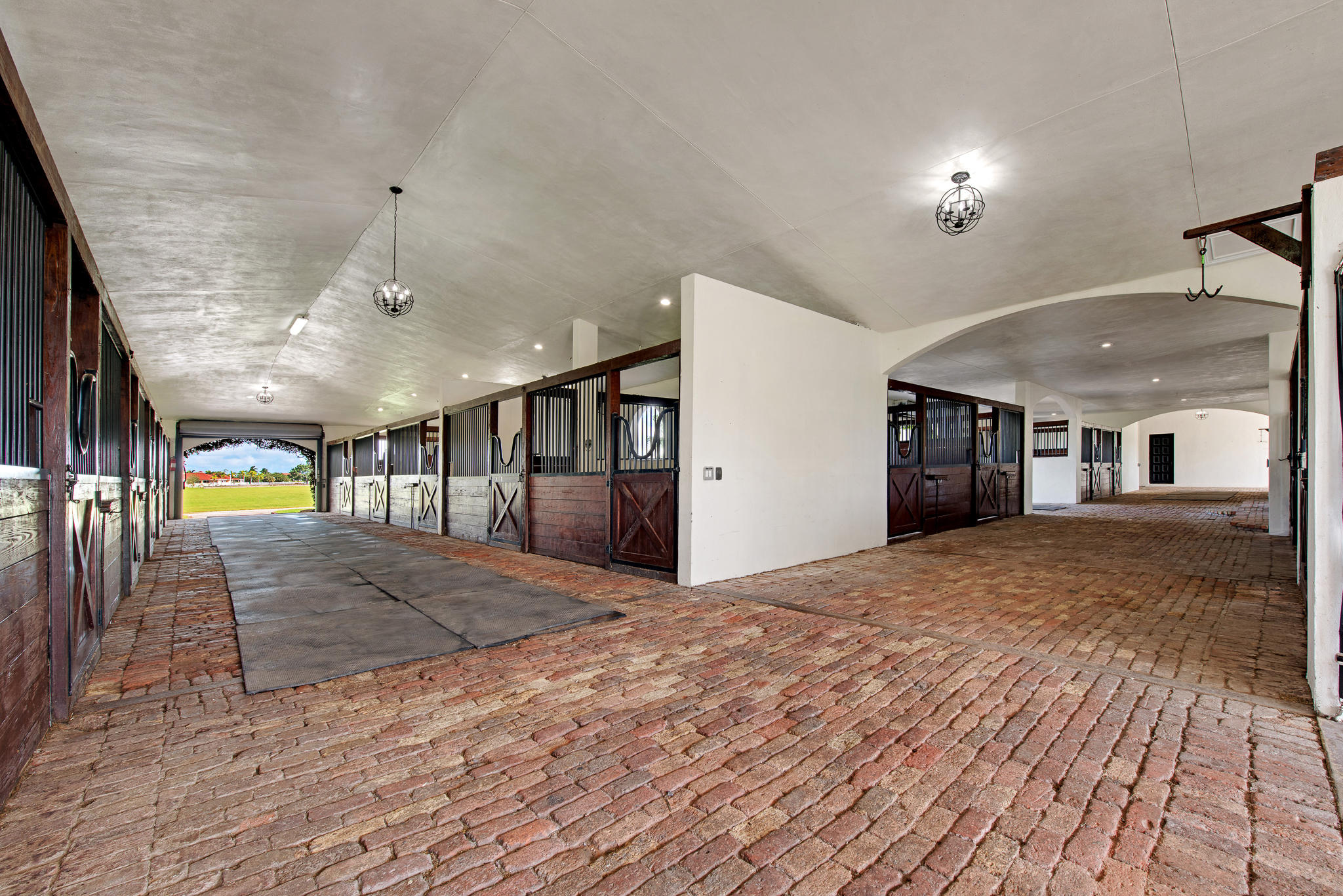 PALM BEACH POINT EAST - Residential