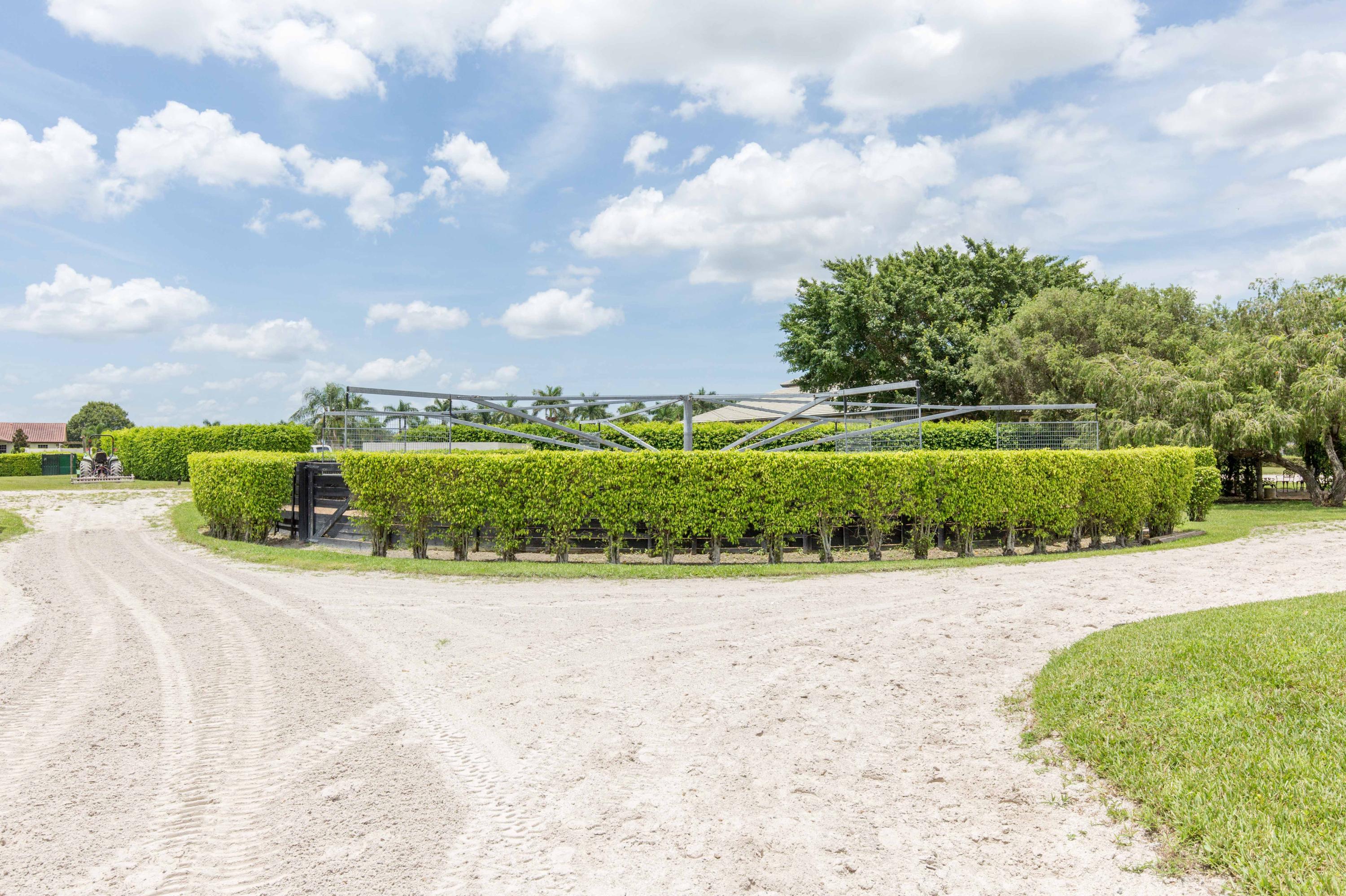 PALM BEACH POINT EAST - Residential