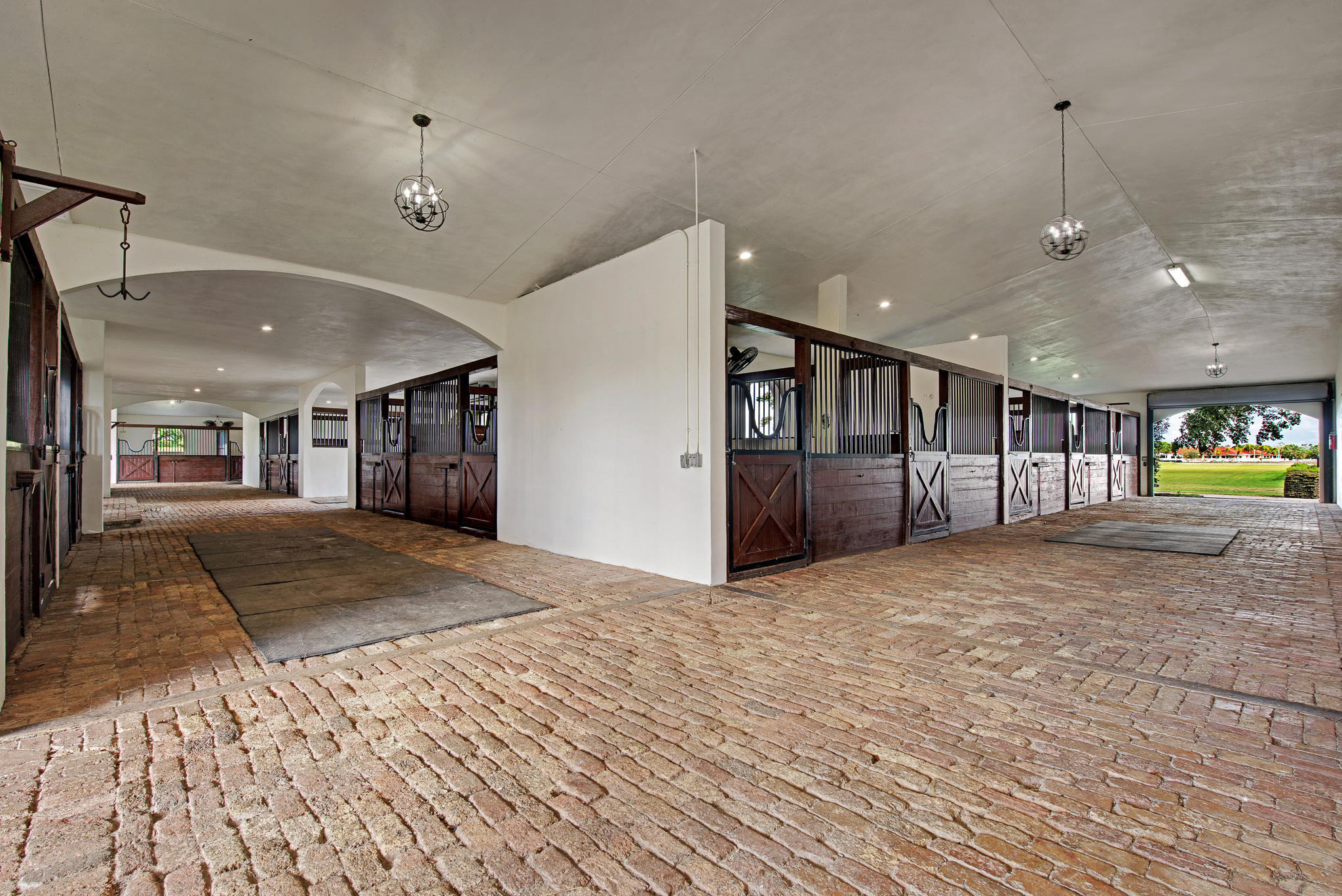 PALM BEACH POINT EAST - Residential