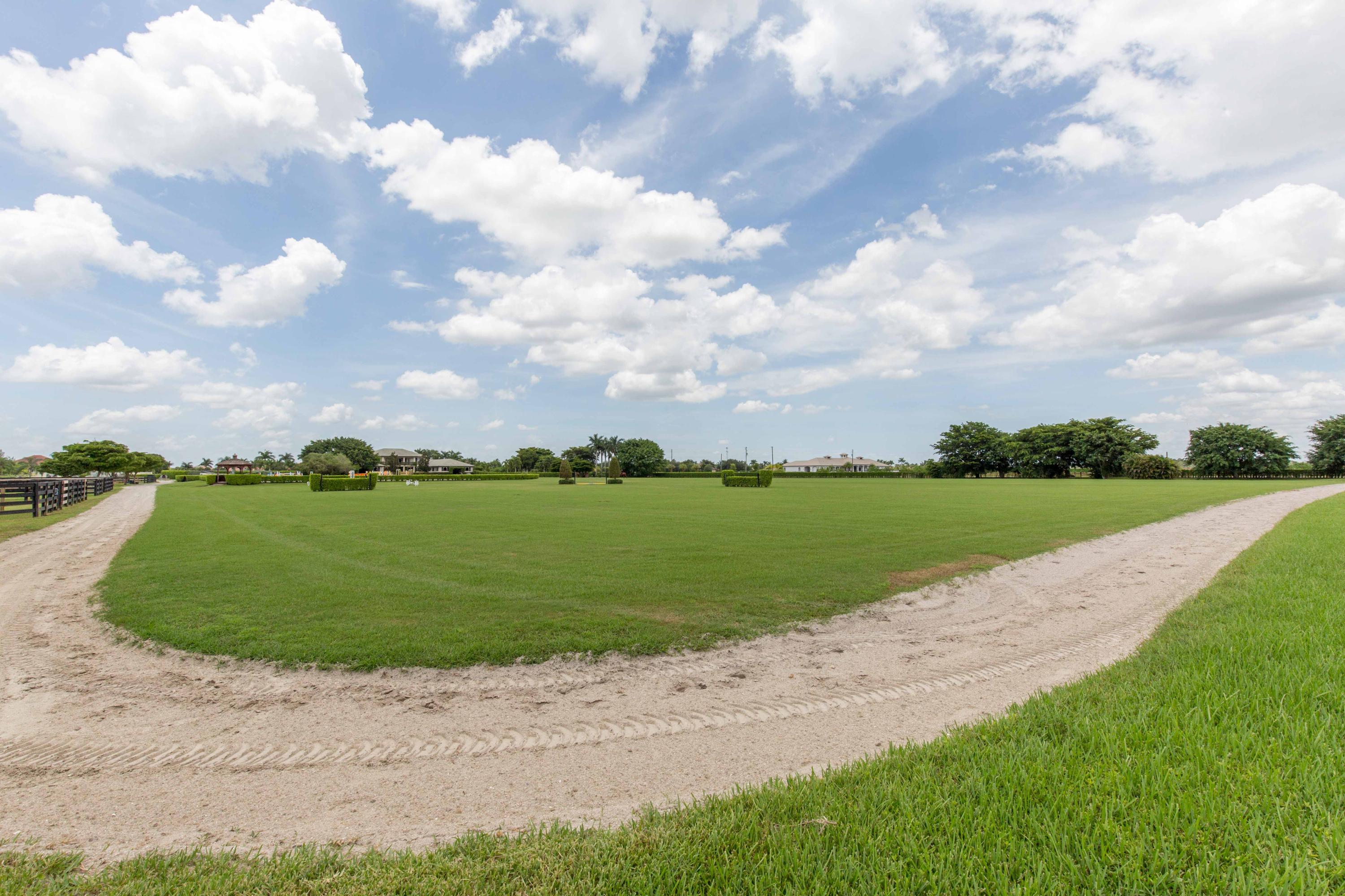 PALM BEACH POINT EAST - Residential
