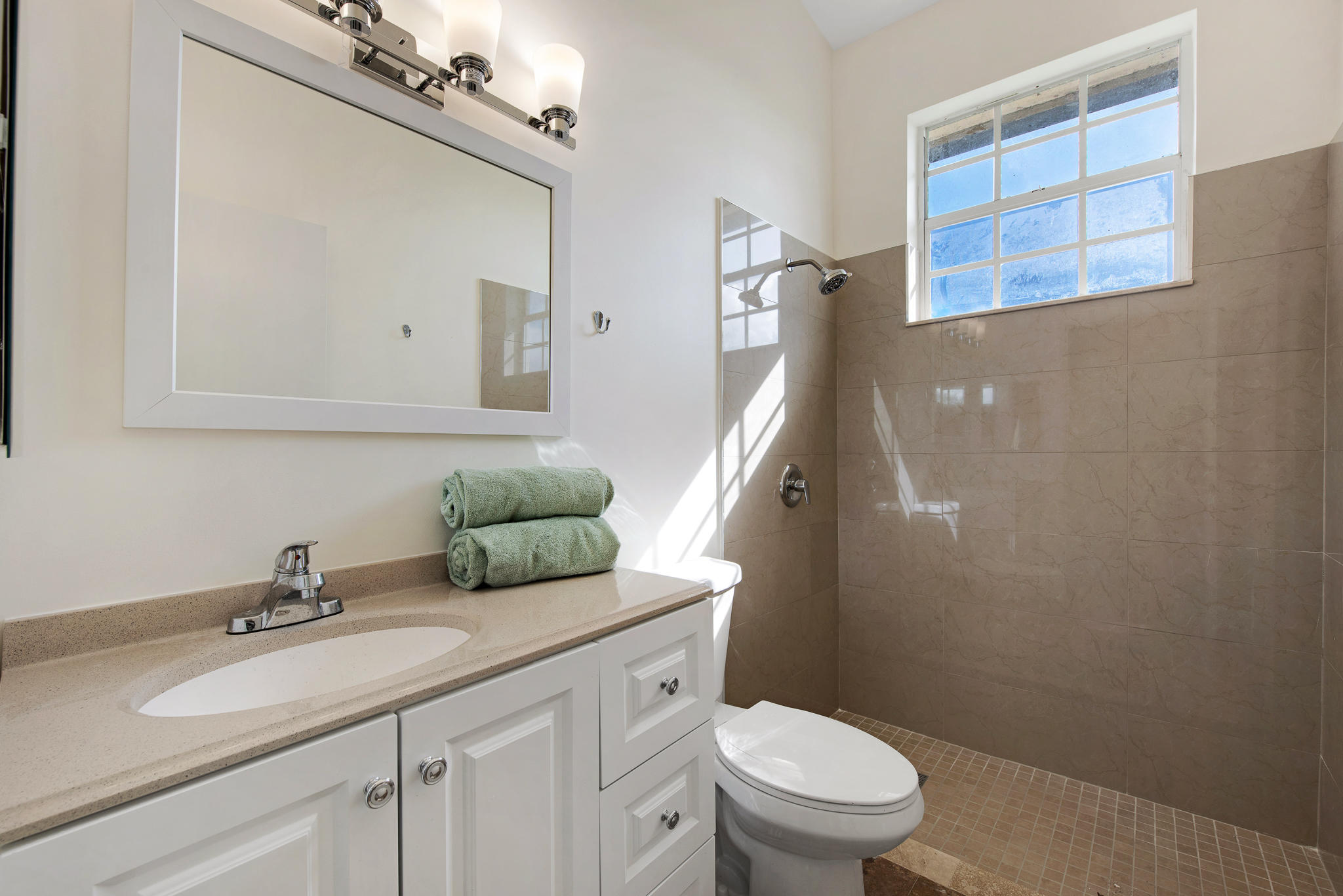 PALM BEACH POINT EAST - Residential