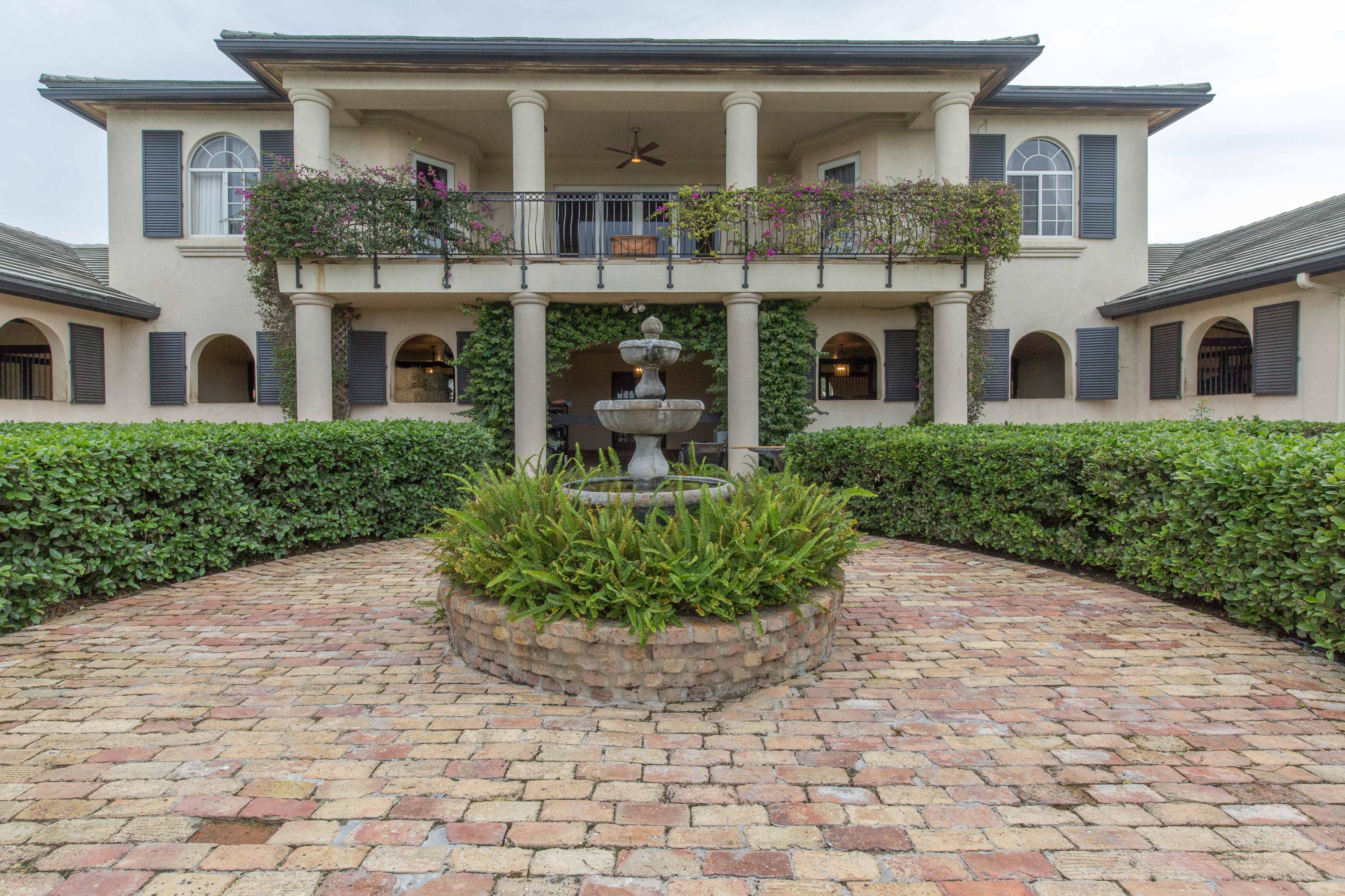 PALM BEACH POINT EAST - Residential