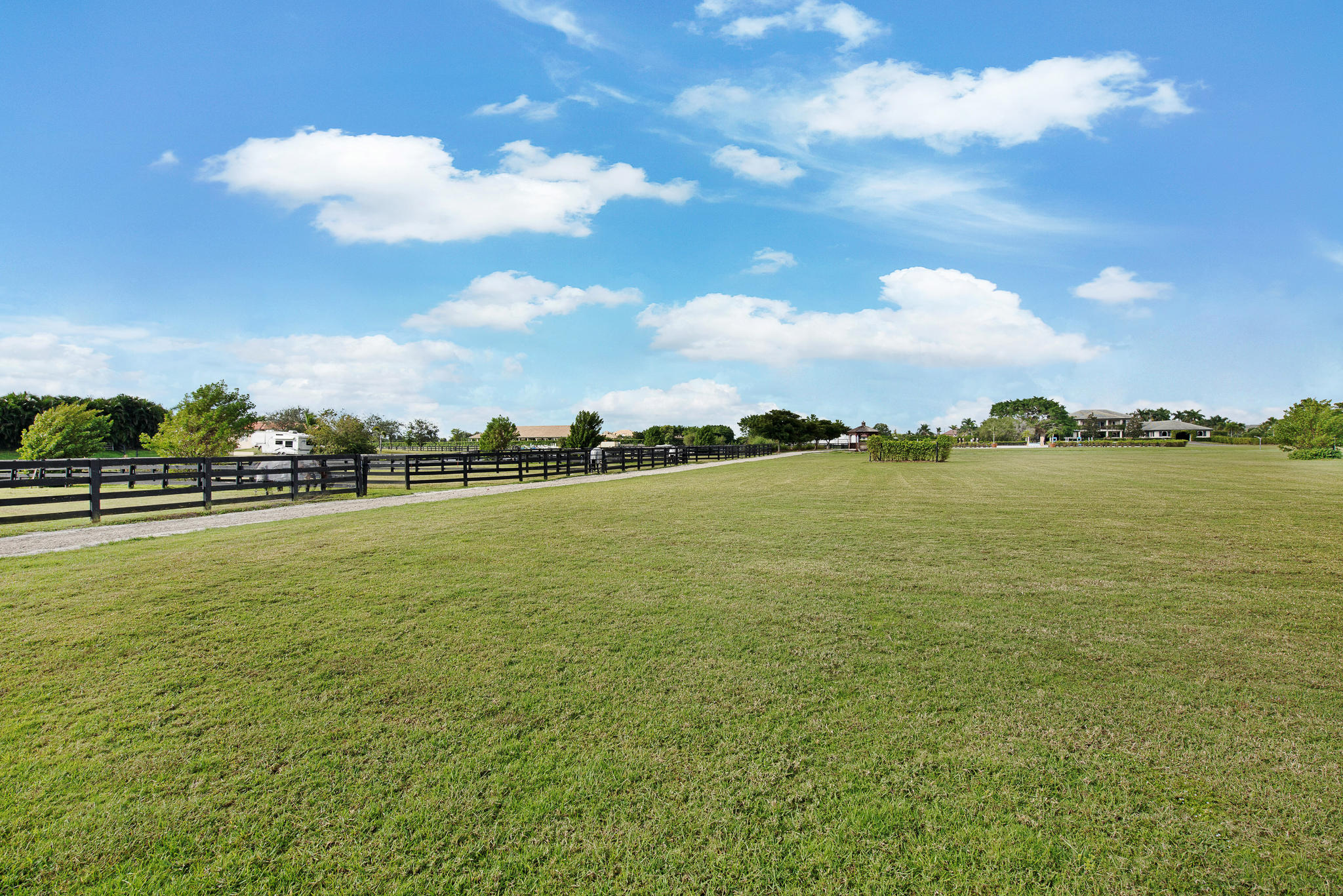 PALM BEACH POINT EAST - Residential