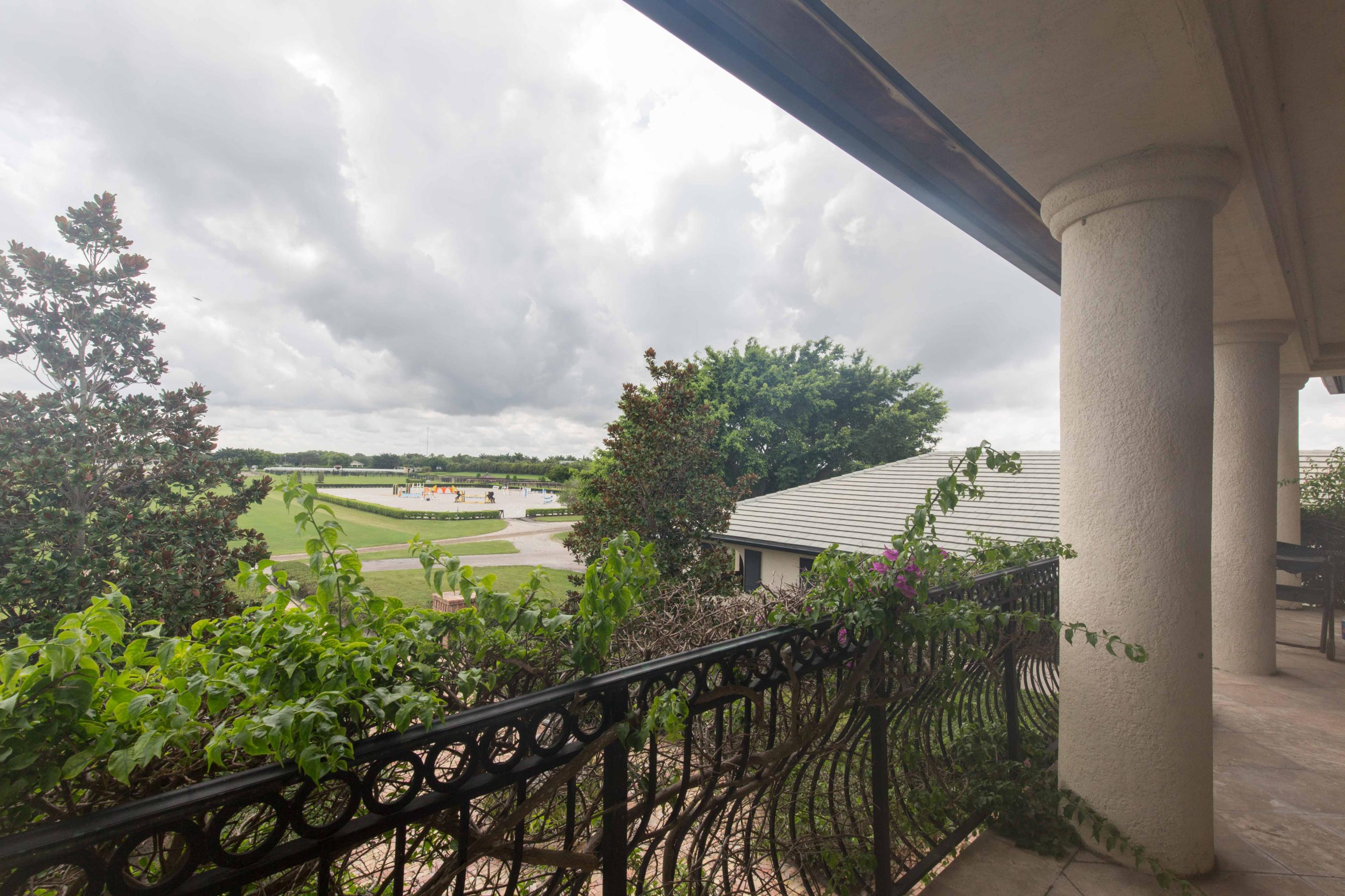 PALM BEACH POINT EAST - Residential