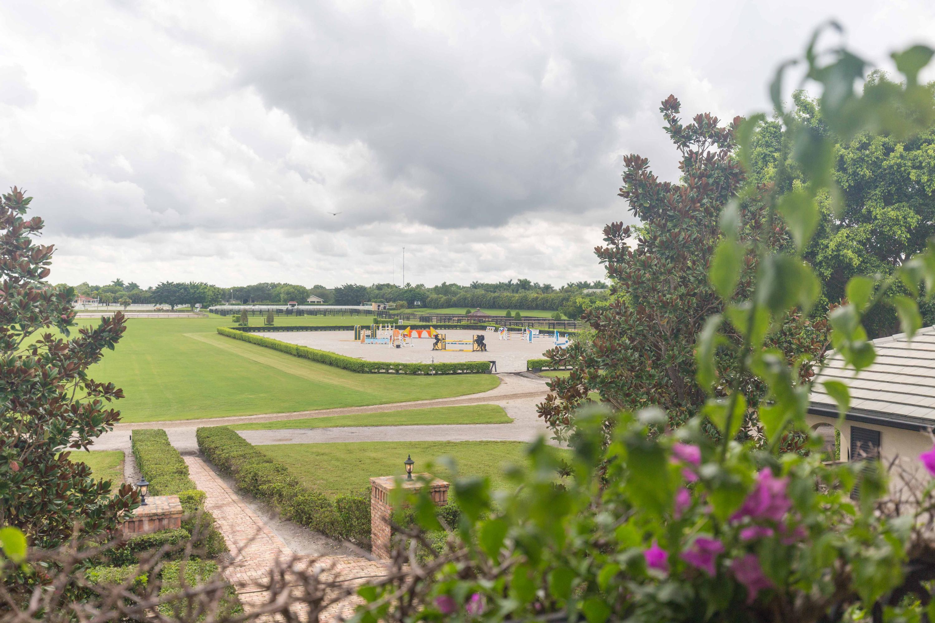 PALM BEACH POINT EAST - Residential