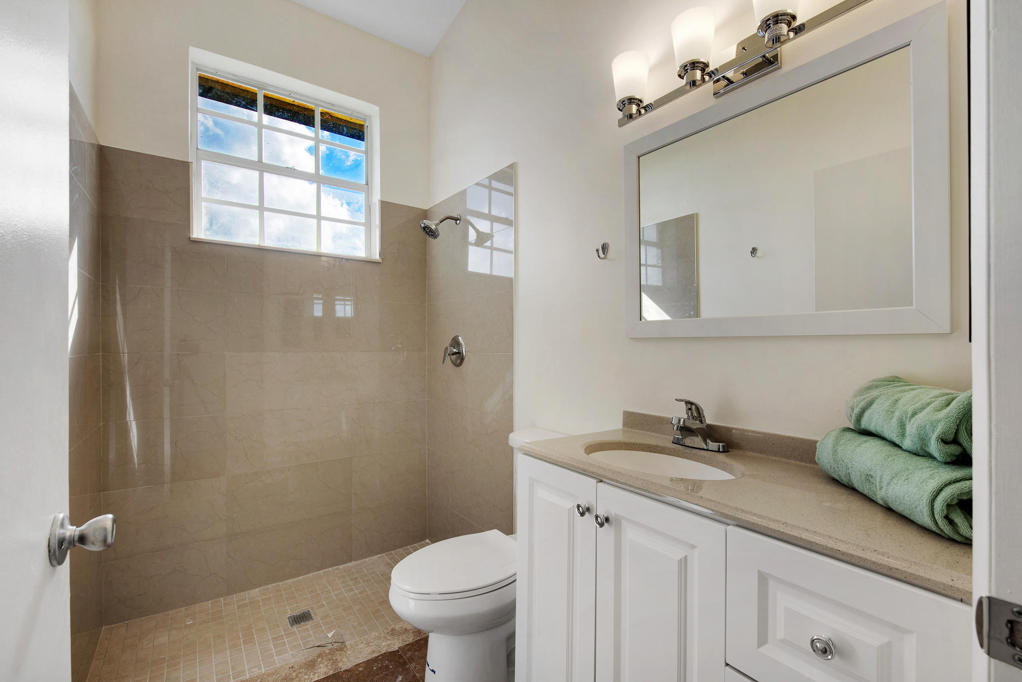 PALM BEACH POINT EAST - Residential