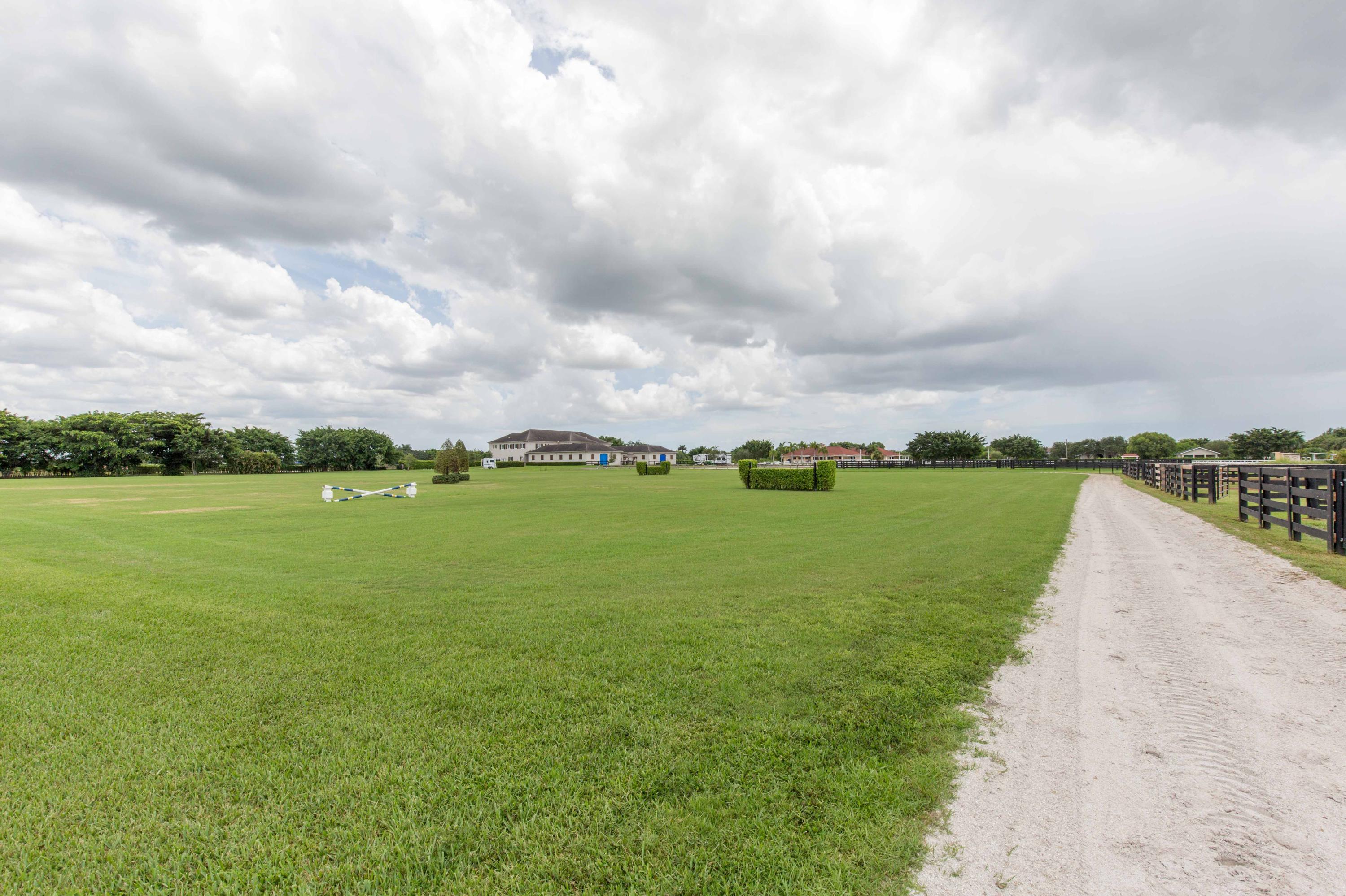 PALM BEACH POINT EAST - Residential