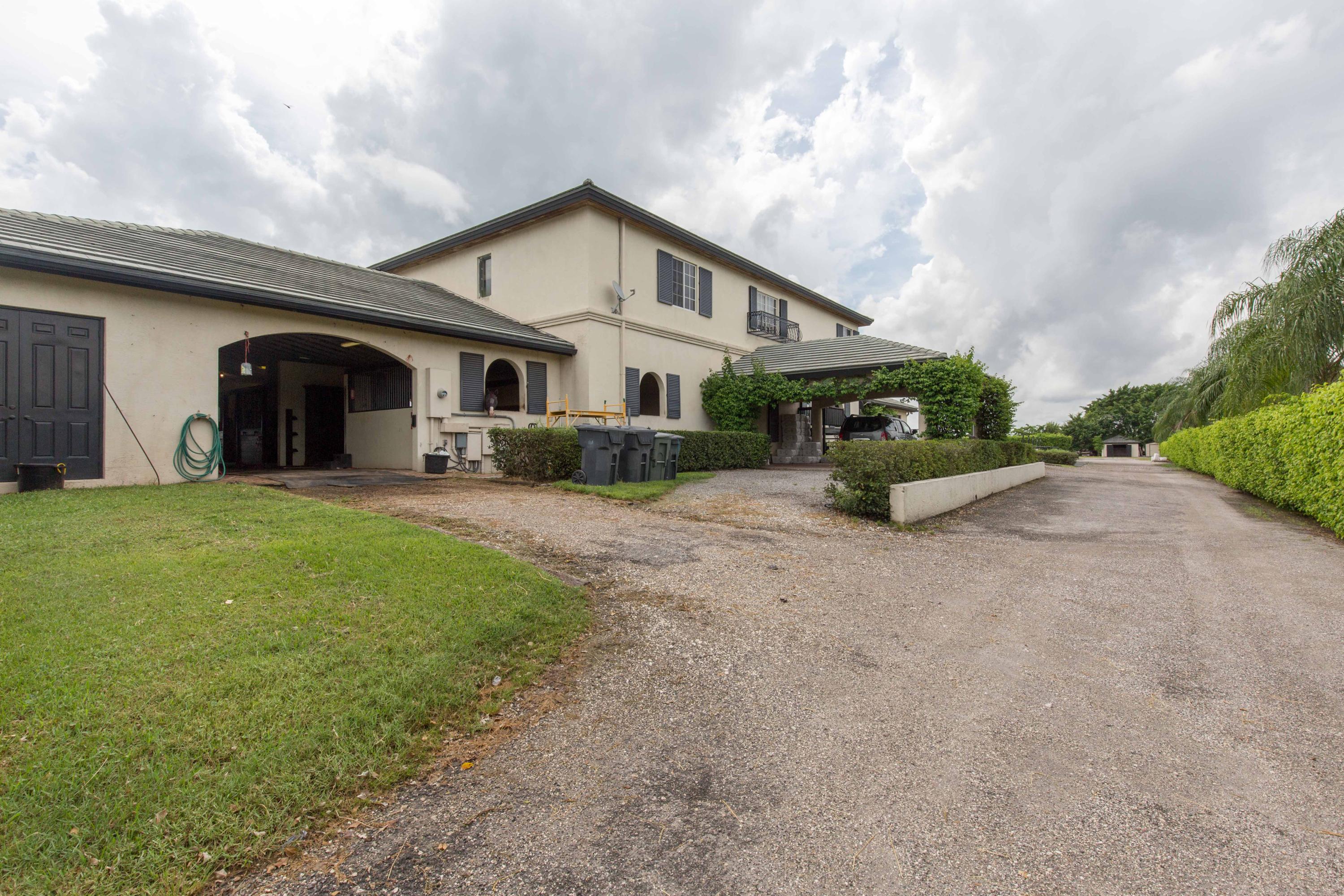 PALM BEACH POINT EAST - Residential