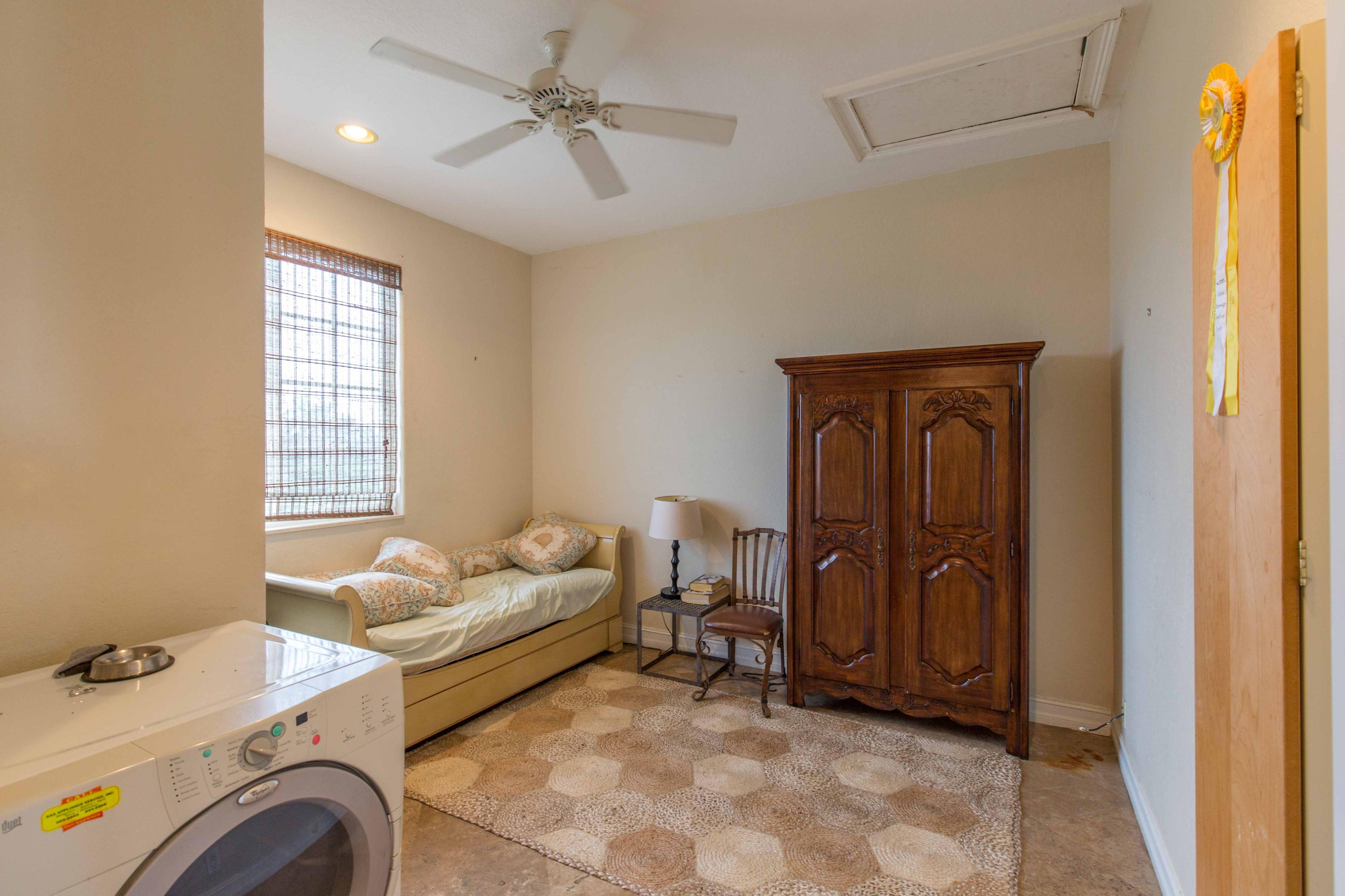 PALM BEACH POINT EAST - Residential