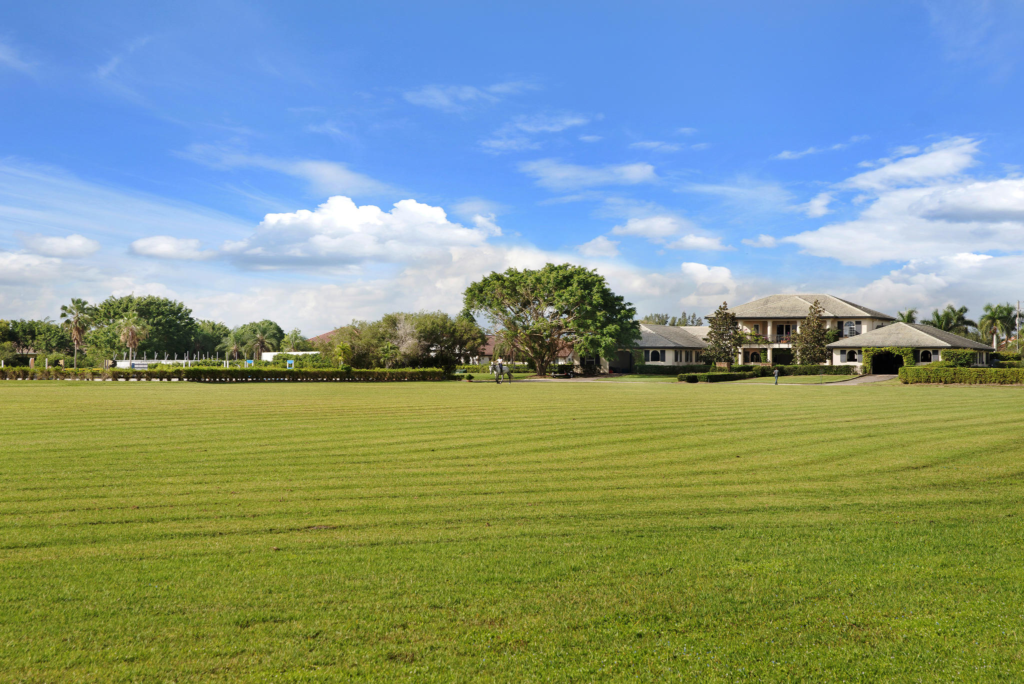 PALM BEACH POINT EAST - Residential