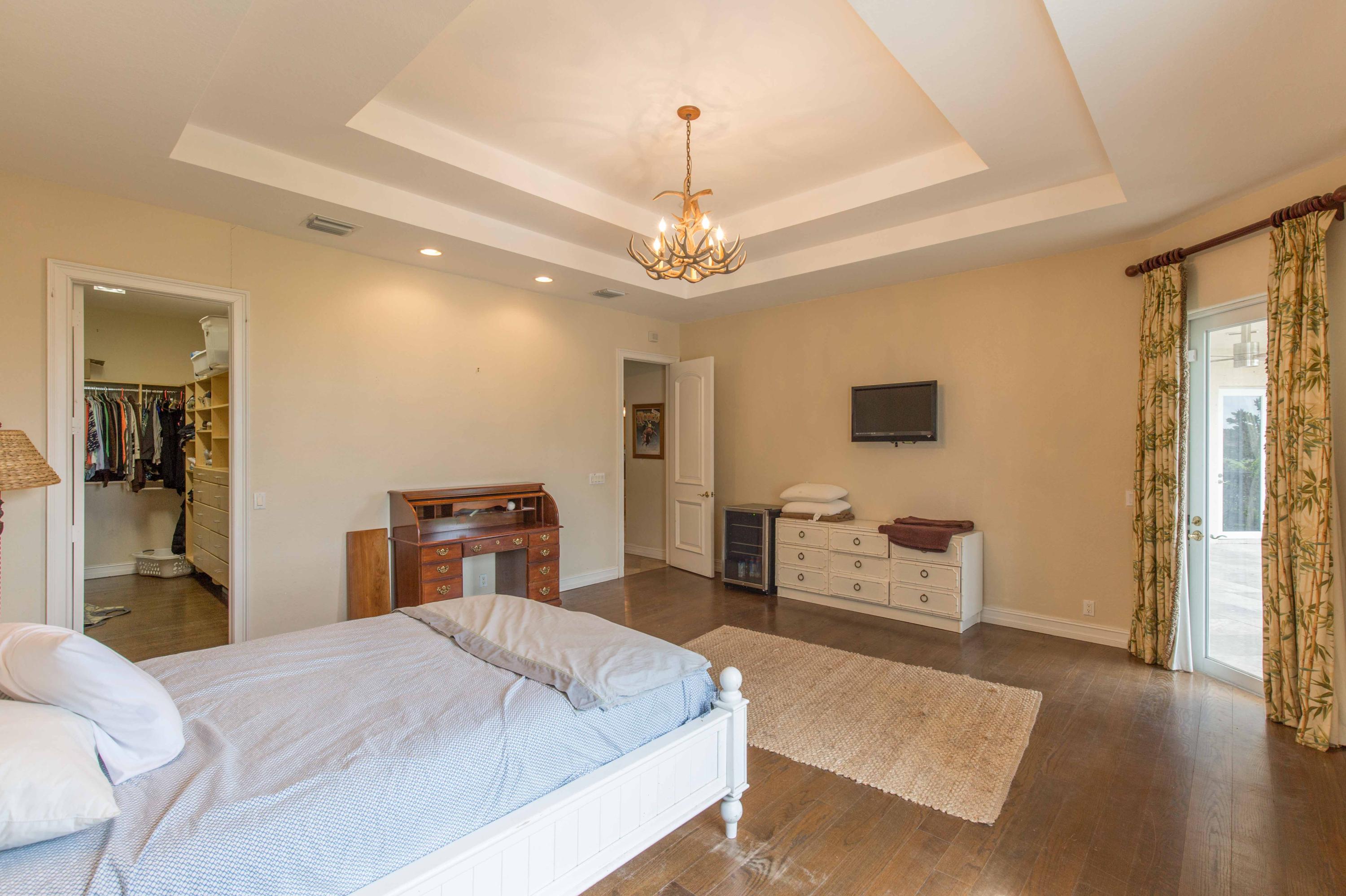 PALM BEACH POINT EAST - Residential