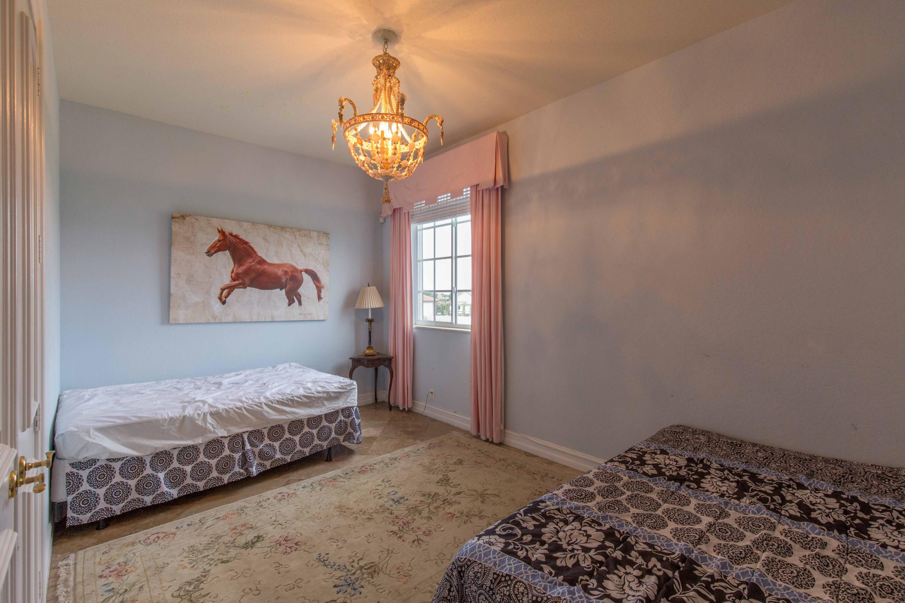 PALM BEACH POINT EAST - Residential