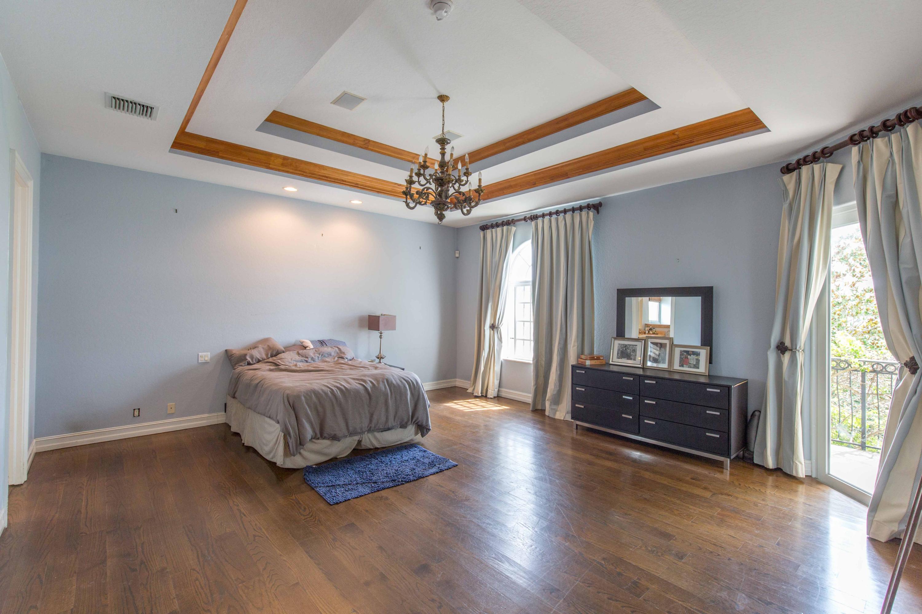 PALM BEACH POINT EAST - Residential