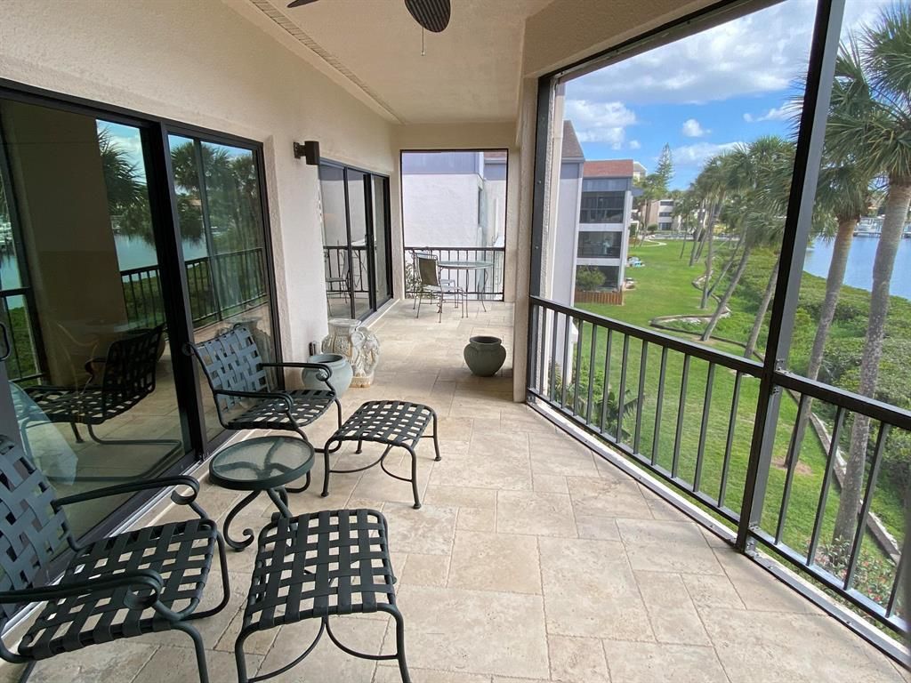 Photo of 1660 Twelve Oaks Way #304, North Palm Beach, FL 33408 (MLS # R10679237)