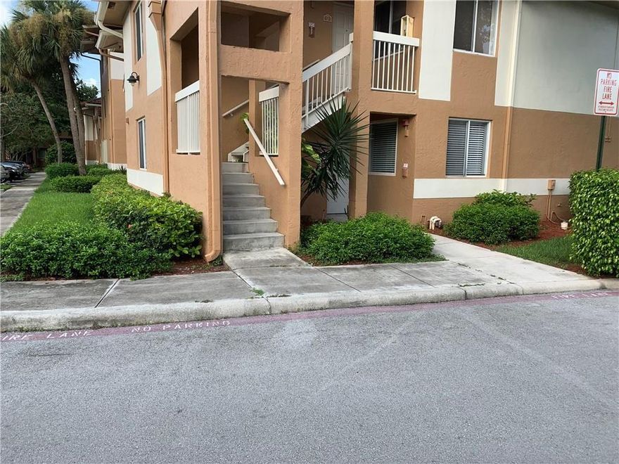 WOW...REMODELED 2/2 IN PLANTATION (WEST OF & PINE ISLAND RD & CLEARY BLVD). OPEN FLOWING FLOOR PLAN. FEATURES BRAND NEWER KITCHEN WITH GRANITE COUNTERTOPS, CUSTOM WOOD CABINETS, STAINLESS STEEL APPLIANCES & BACK SPLASH. BRAND NEWER MASTER BATHROOM. NEWER BEAUTIFUL CERAMIC TILES THROUGHOUT. KNOCK DOWN FINISH ON WALLS & CEILINGS. 6' WHITE BASEBOARDS THROUGHOUT. BACK PATIO. STORAGE ROOM ON PATIO. COMMUNITY HAS A POOL, CLUBHOUSE, GYM. WALK ACROSS THE STREET TO CENTRAL PARK FOR SPORTS, EXERCISE OR HAVE A PICNIC. 10 MINUTES TO WORLD FAMOUS SAWGRASS MILLS MALL FOR SHOPPING & UPSCALE RESTAURANTS. 15 MINUTES TO FORT LAUDERDALE INT'L AIRPORT. 20 MINUTES TO THE WHITE SAND BEACHES. 2 DESIGNATED PARKING SPOTS.