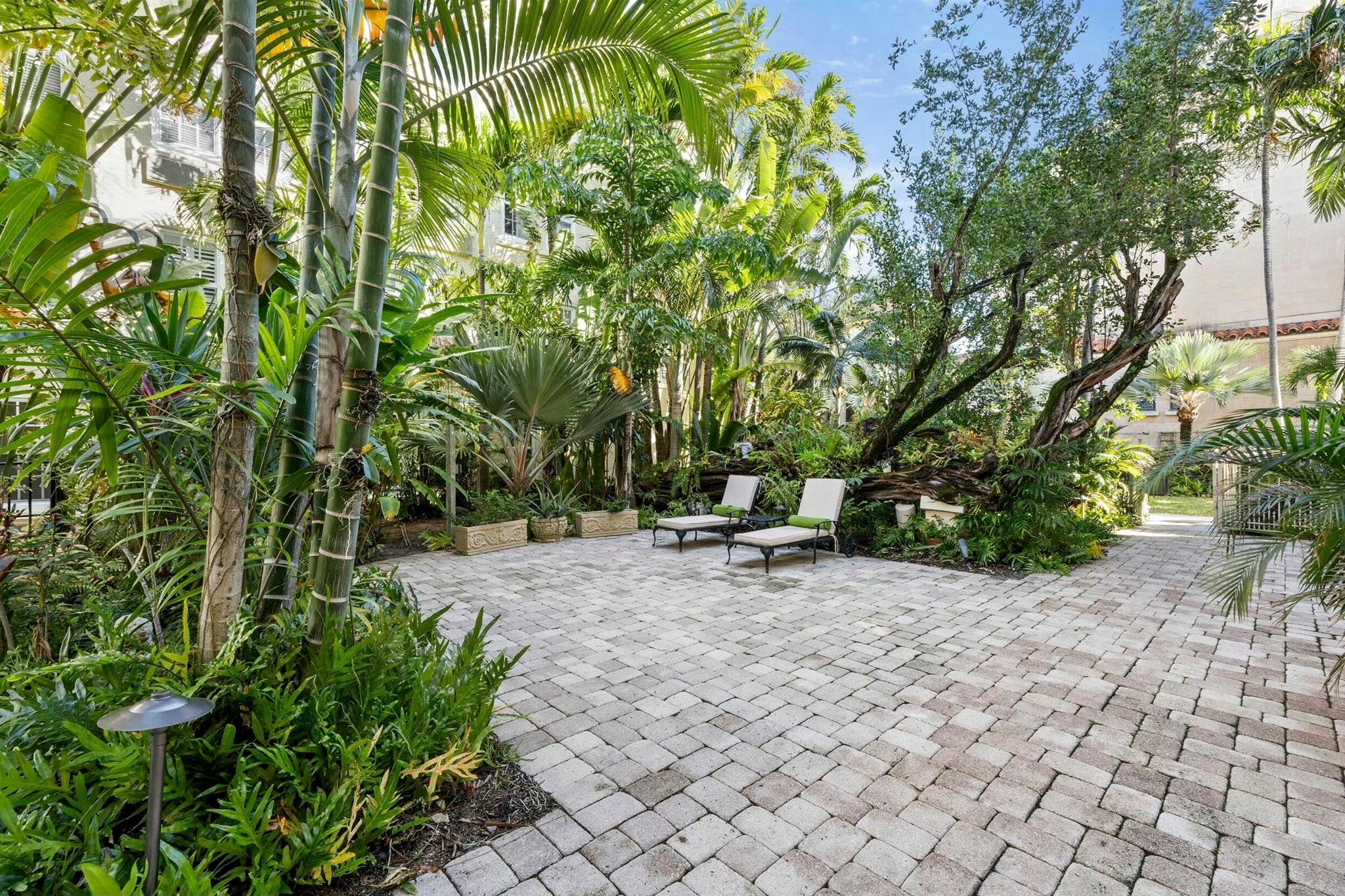 PALM BEACH HOTEL COND DEC - Residential