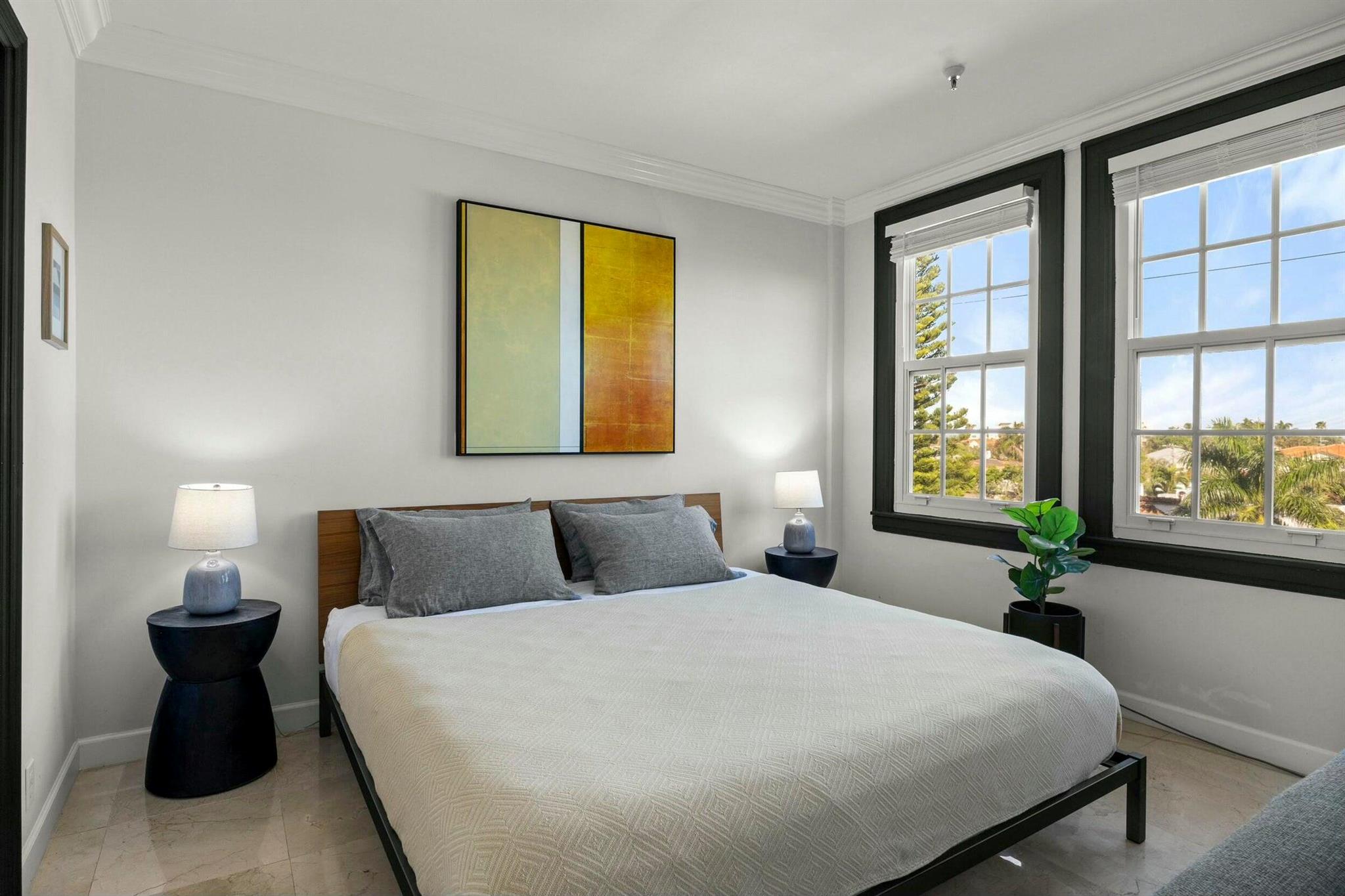 PALM BEACH HOTEL COND DEC - Residential