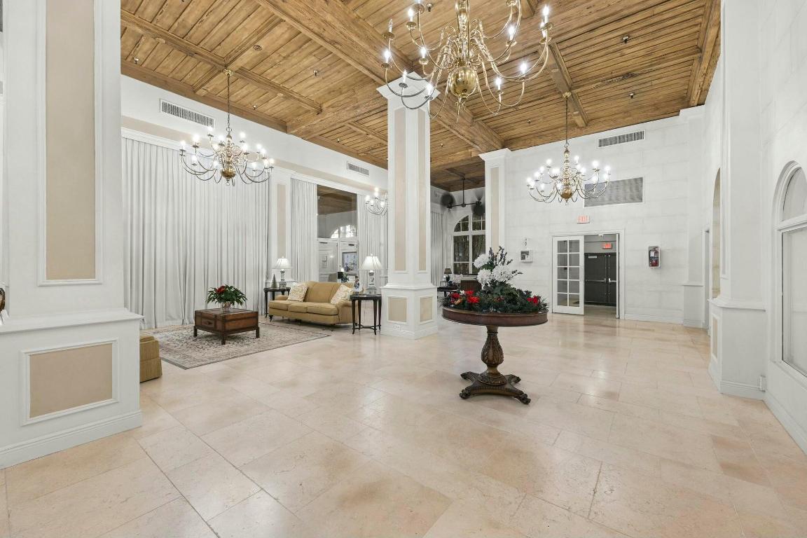 PALM BEACH HOTEL COND DECL 2-12-81 - Residential