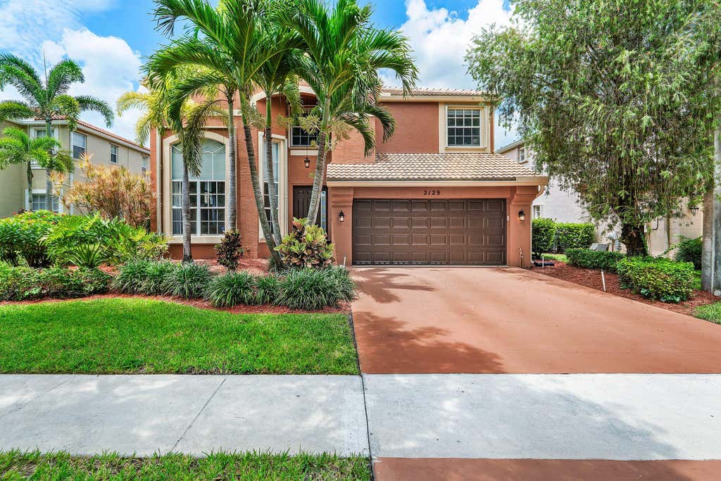 Photo of 2129 RESTON Circle, Royal Palm Beach, FL 33411 (MLS # B26058570)