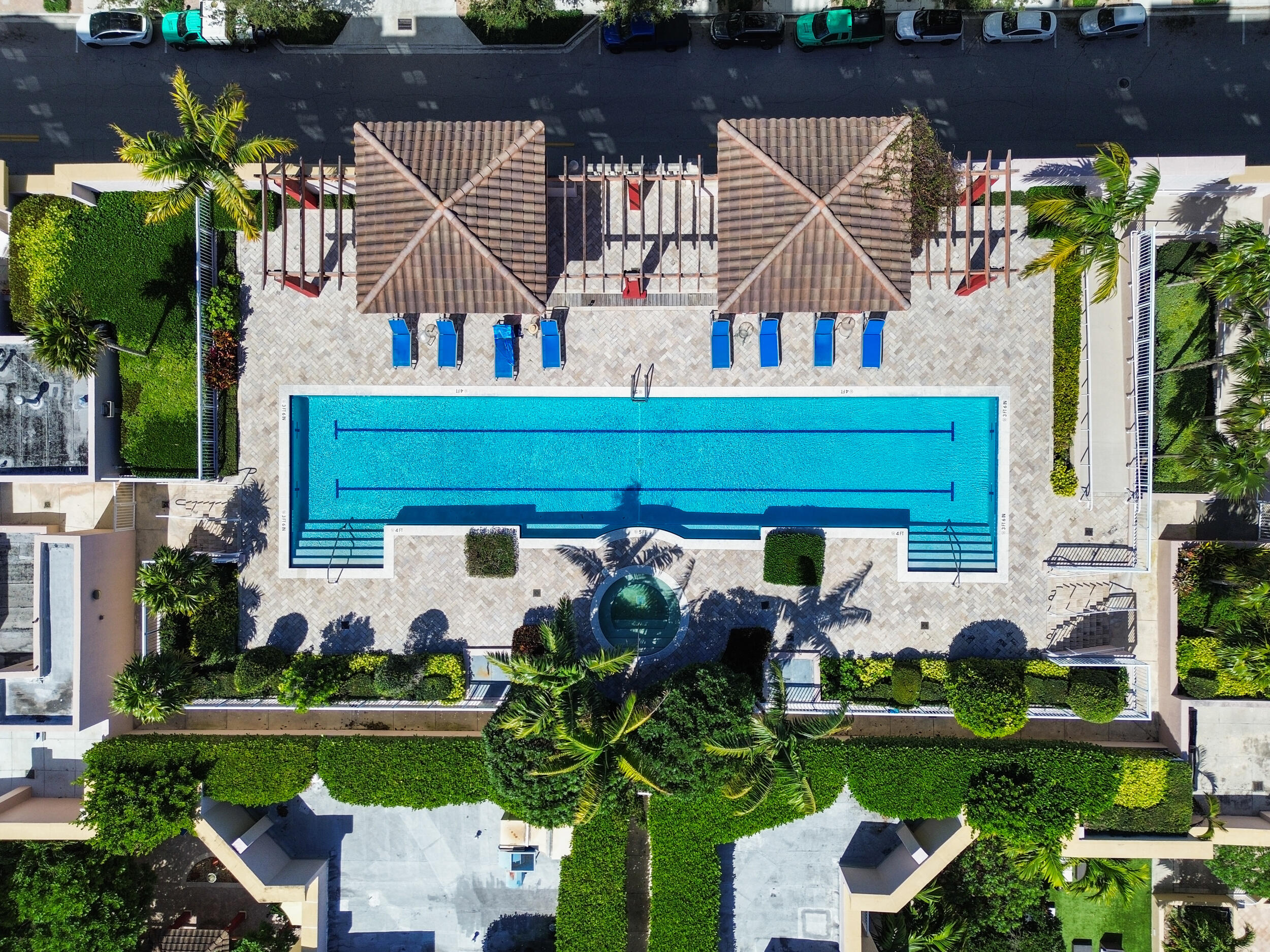 410 Evernia Street 717