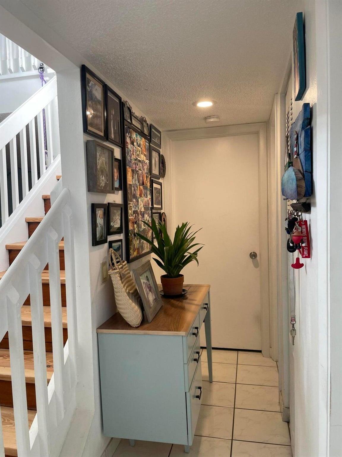 COUNTRY ISLES PHASE II - Residential Lease