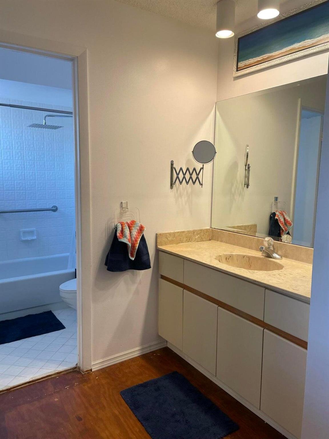 COUNTRY ISLES PHASE II - Residential Lease