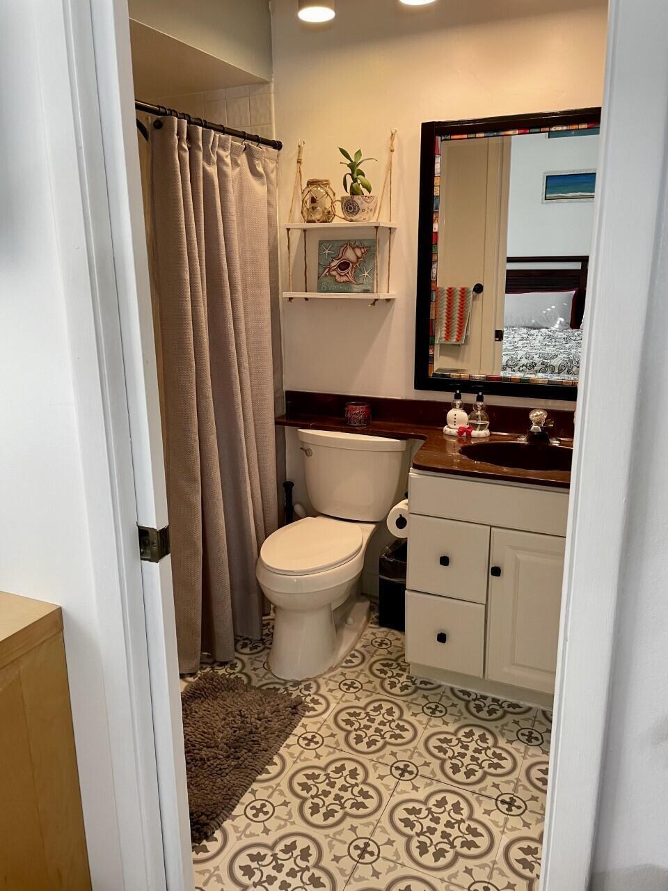 COUNTRY ISLES PHASE II - Residential Lease