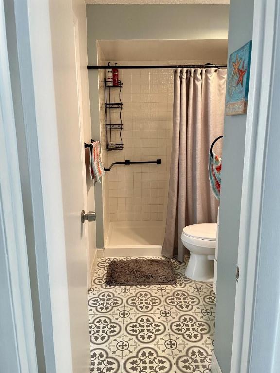 COUNTRY ISLES PHASE II - Residential Lease