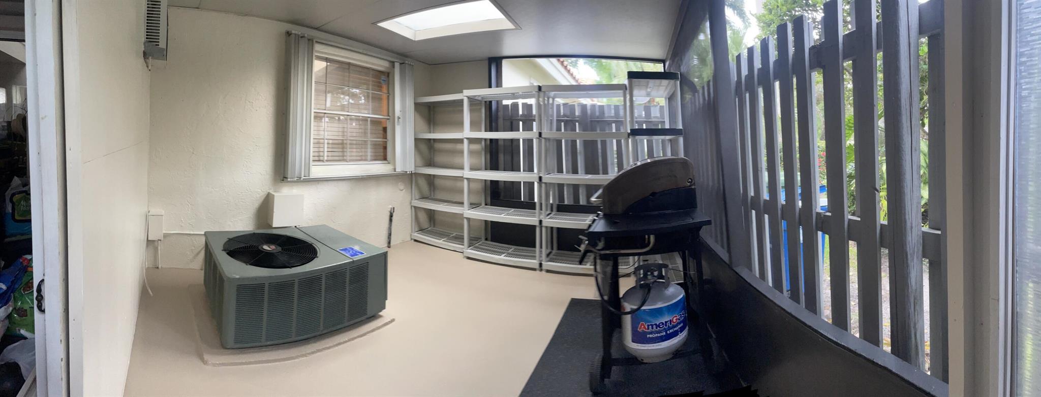 COUNTRY ISLES PHASE II - Residential Lease