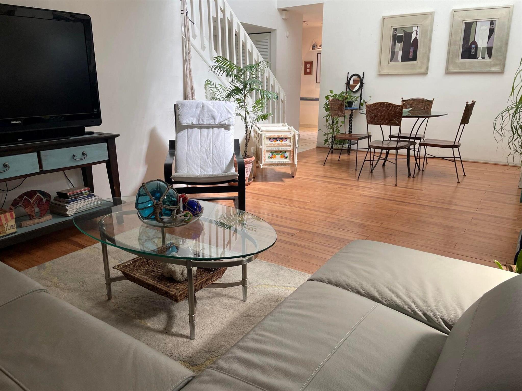 COUNTRY ISLES PHASE II - Residential Lease