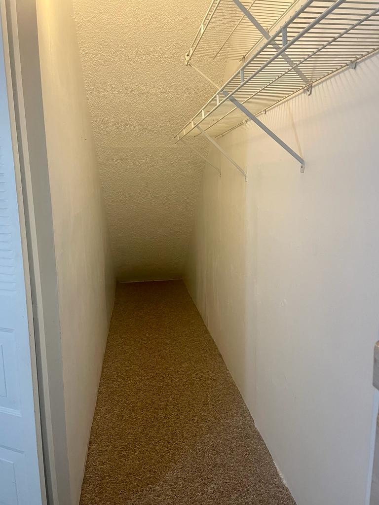 COUNTRY ISLES PHASE II - Residential Lease