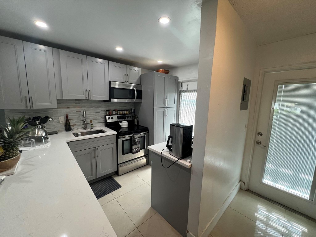 1040 SE 4th Avenue 123