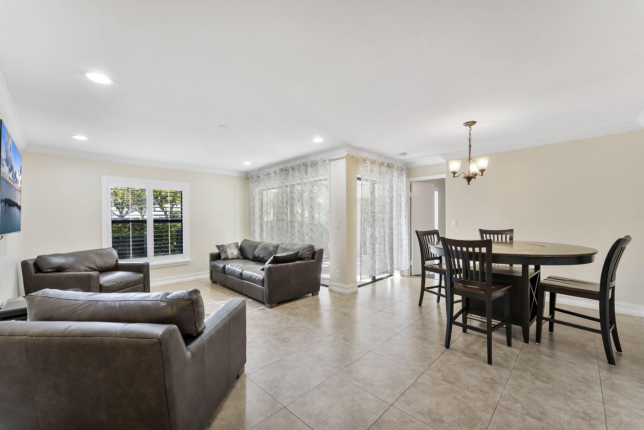 3525 NW 35th Street 1604