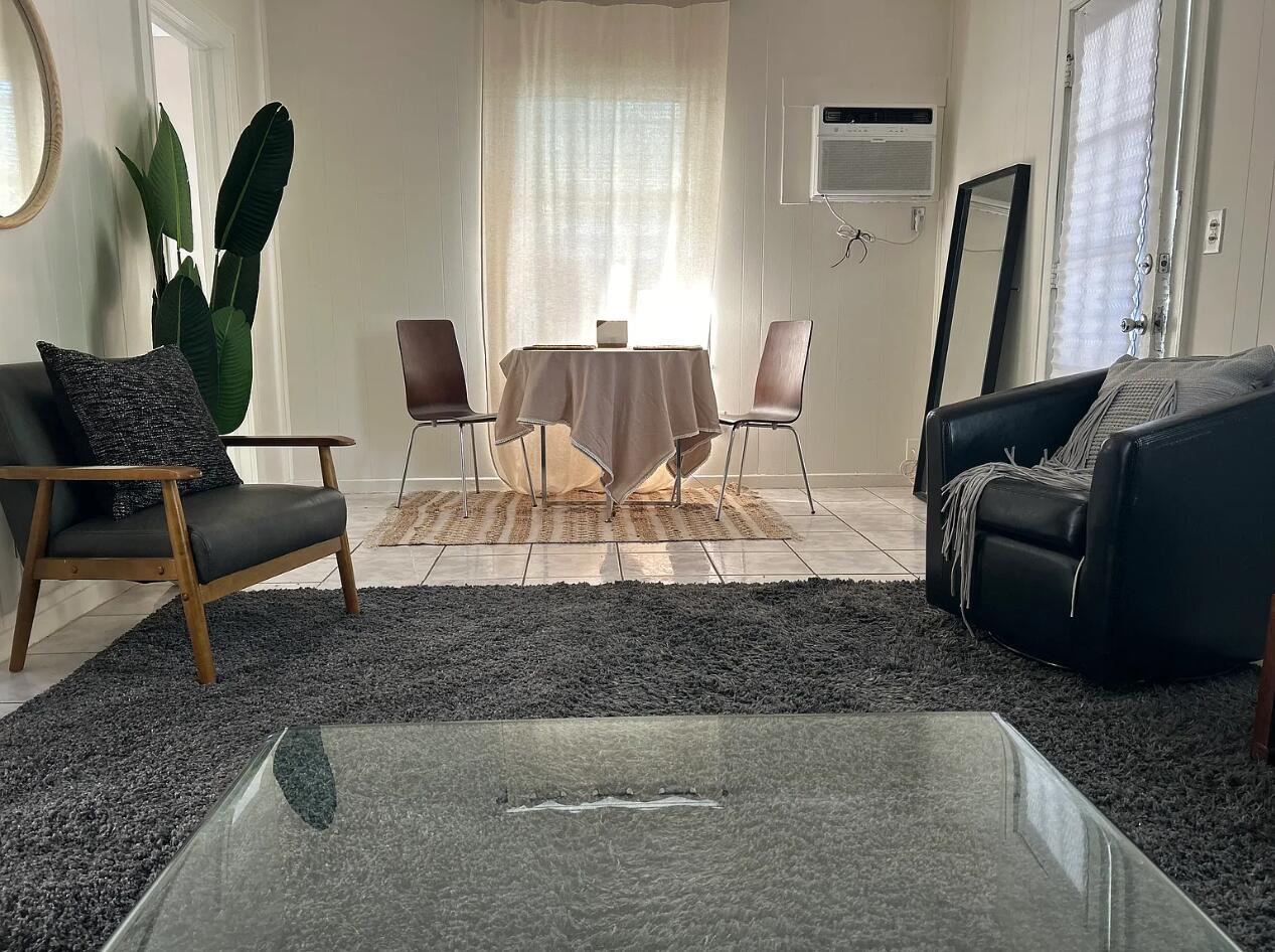 LAKE WORTH TOWN OF - Residential Lease