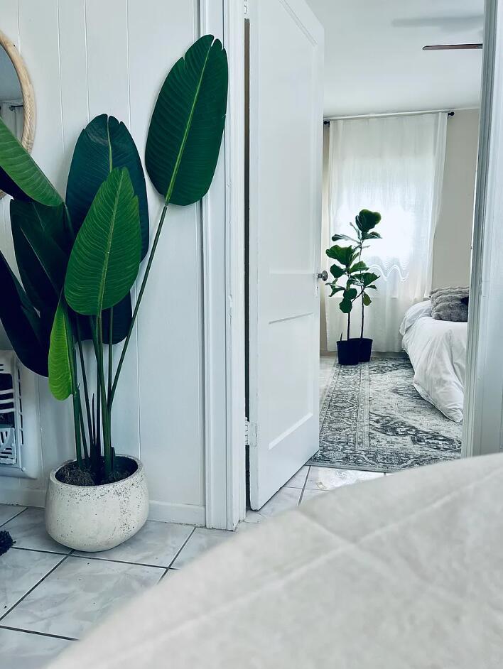 LAKE WORTH TOWN OF - Residential Lease