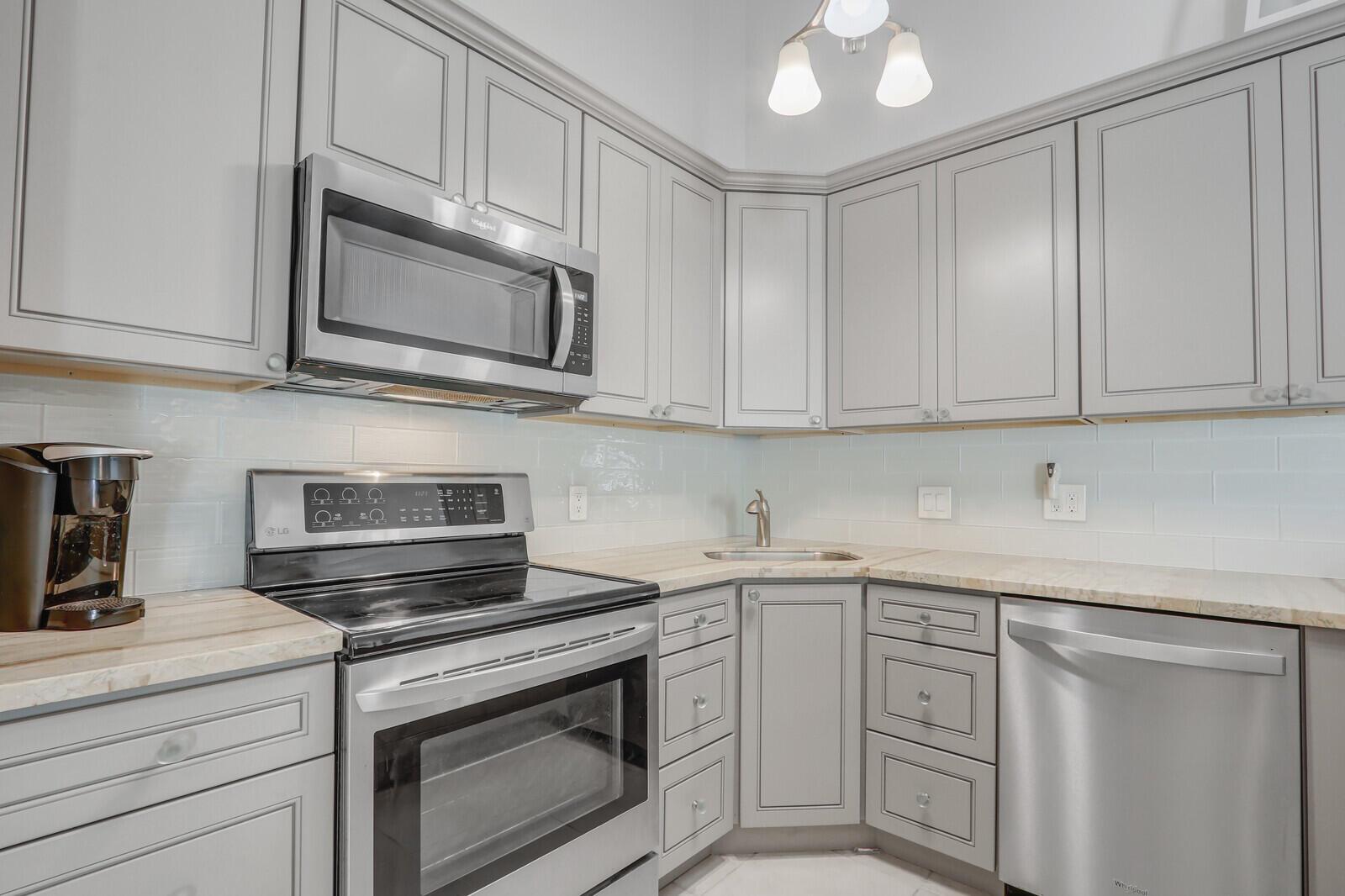 WESTWOOD GARDENS 1 - Residential