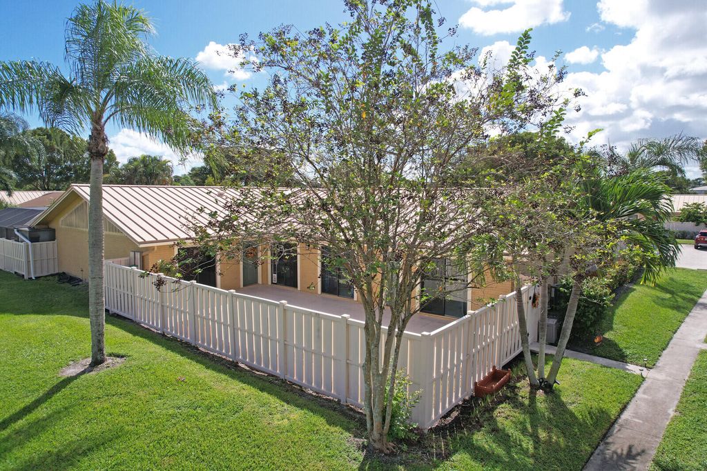 Photo of 5918 Golden Eagle Circle, Palm Beach Gardens, FL 33418 (MLS # R11137769)