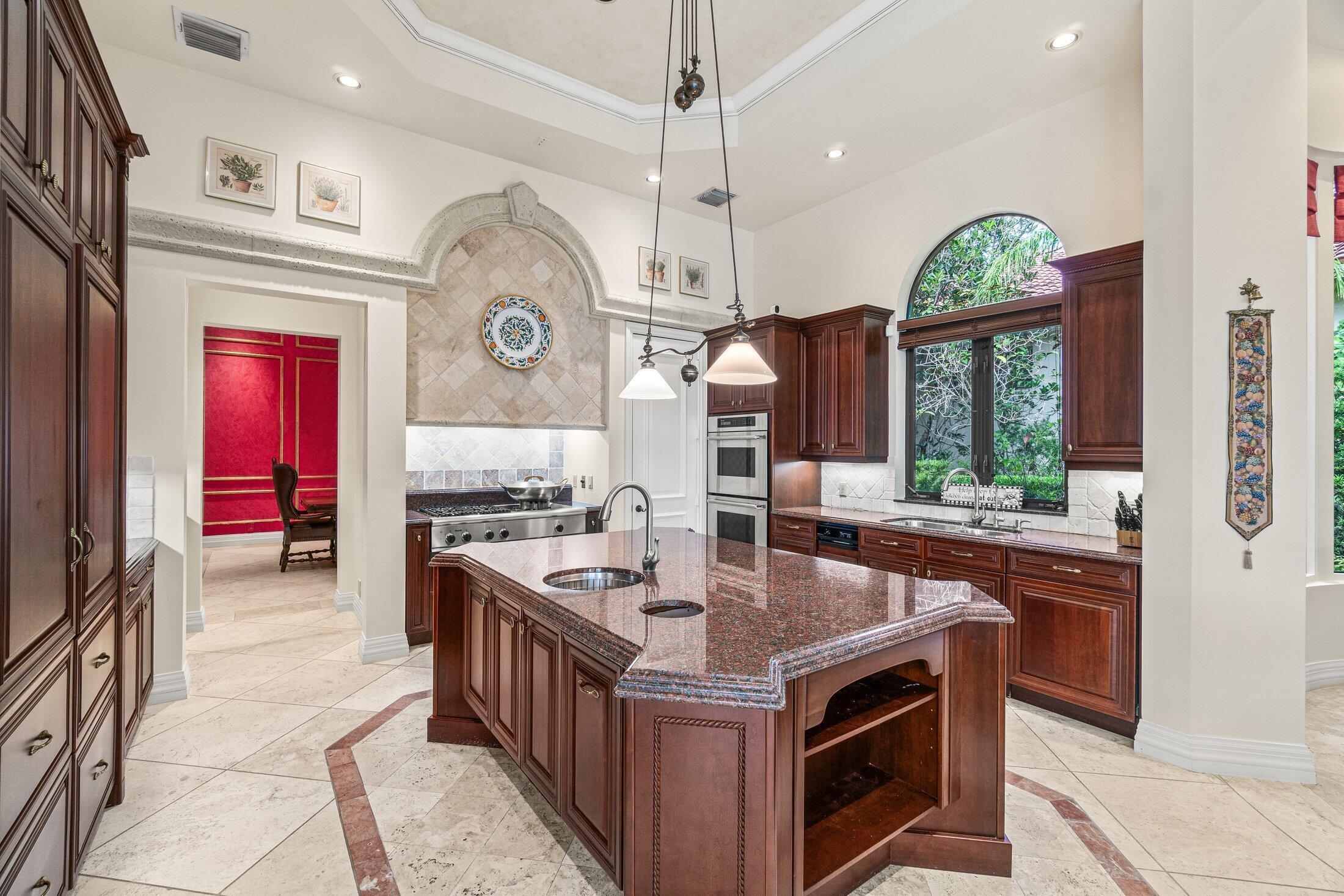 VINTAGE OAKS / POLO CLUN - Residential