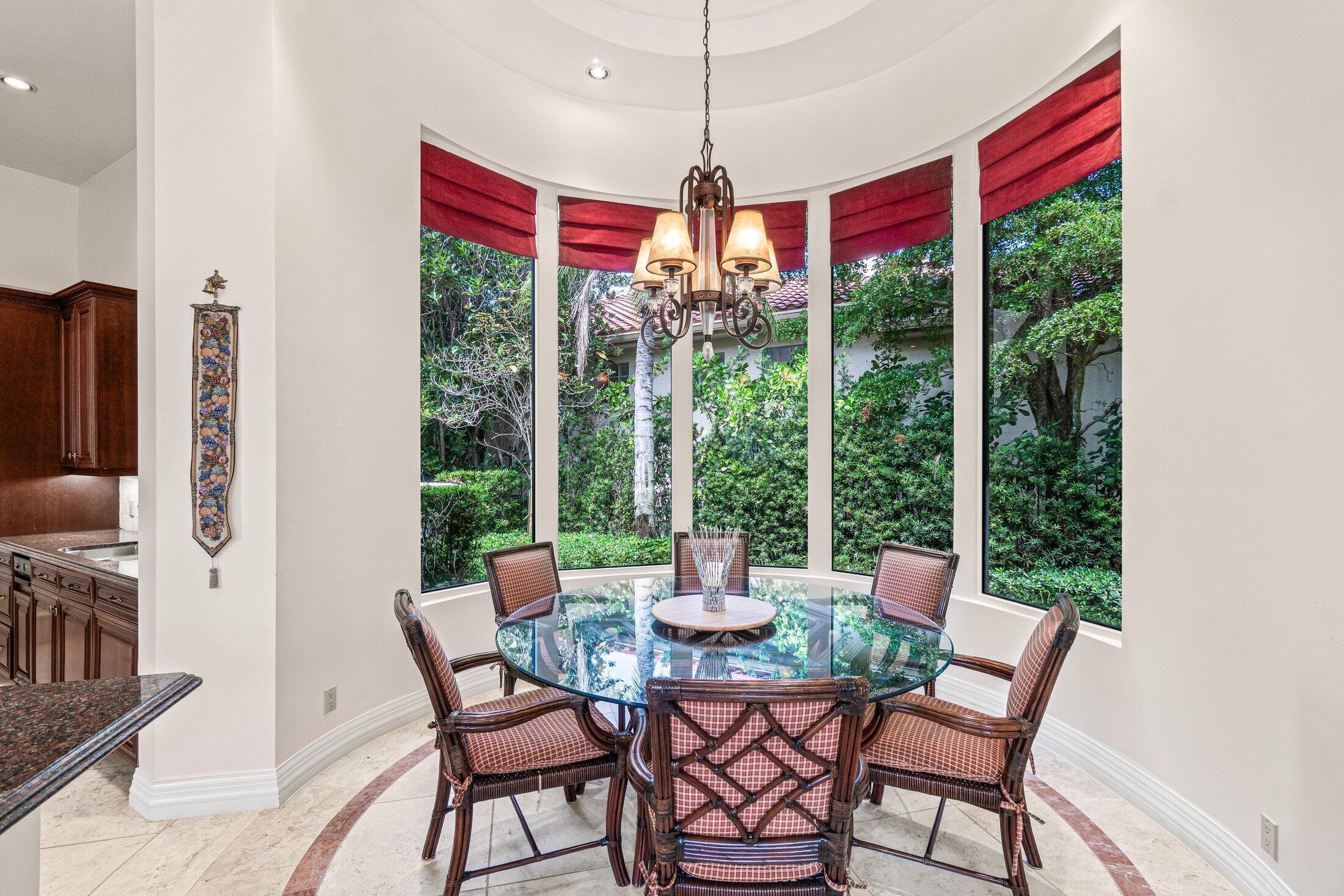 VINTAGE OAKS / POLO CLUN - Residential