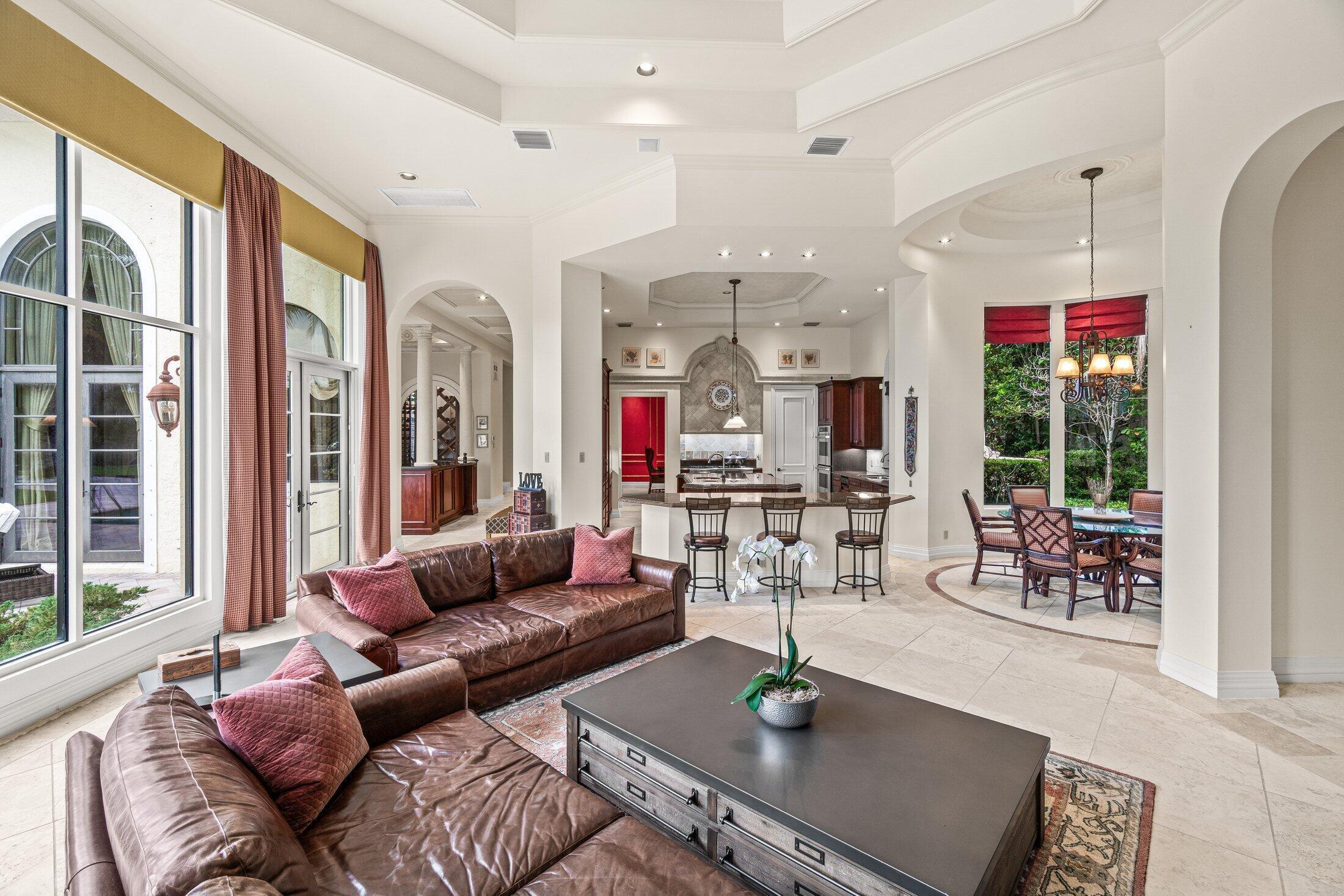 VINTAGE OAKS / POLO CLUN - Residential