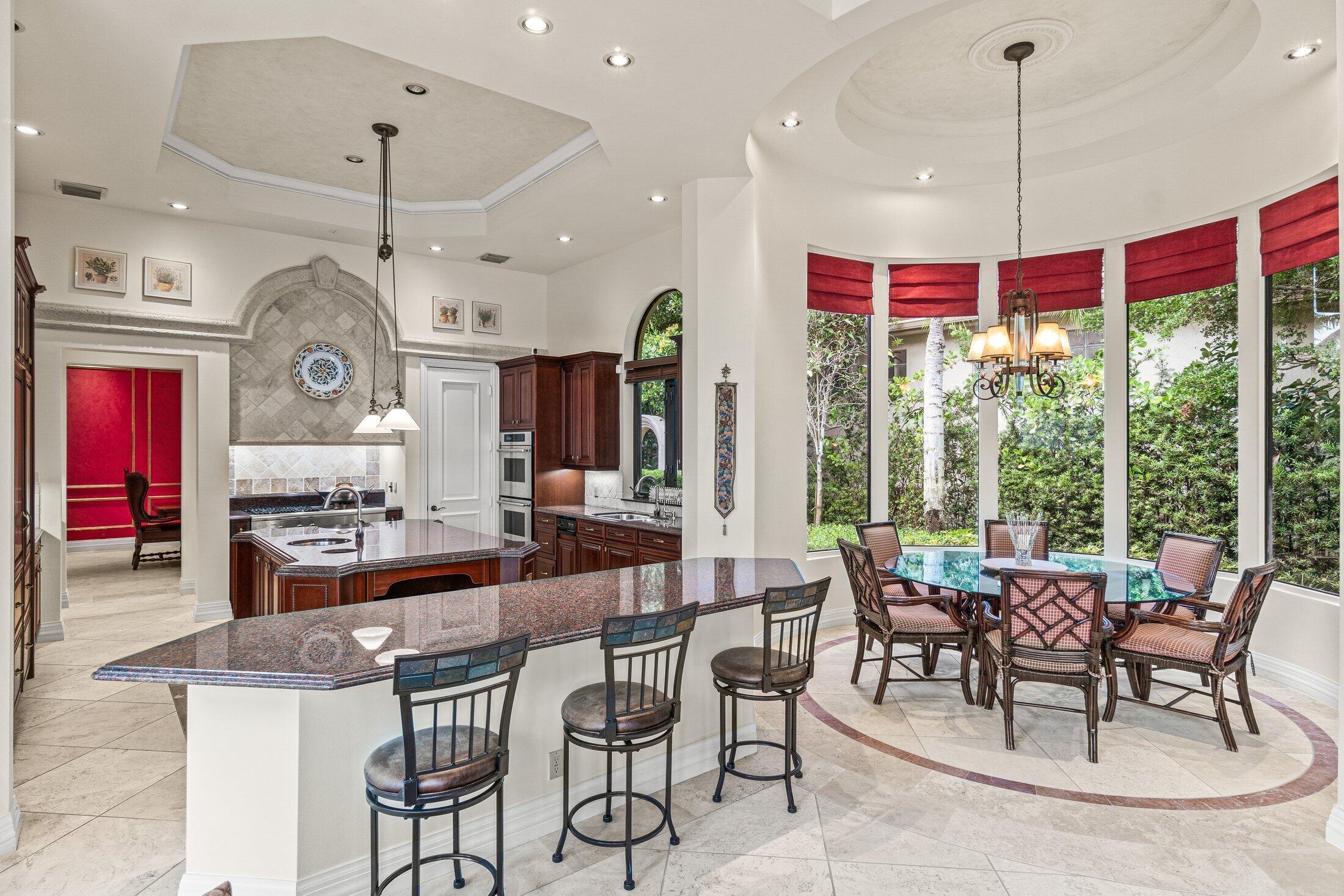 VINTAGE OAKS / POLO CLUN - Residential