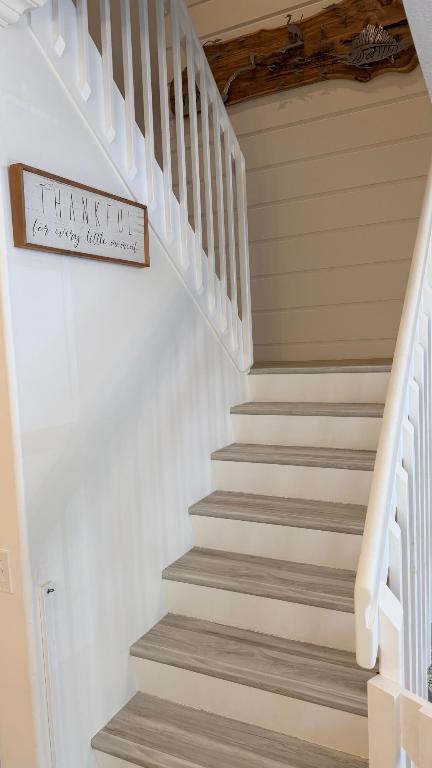 View photos, virtual tours, details... 112 Wentworth Court