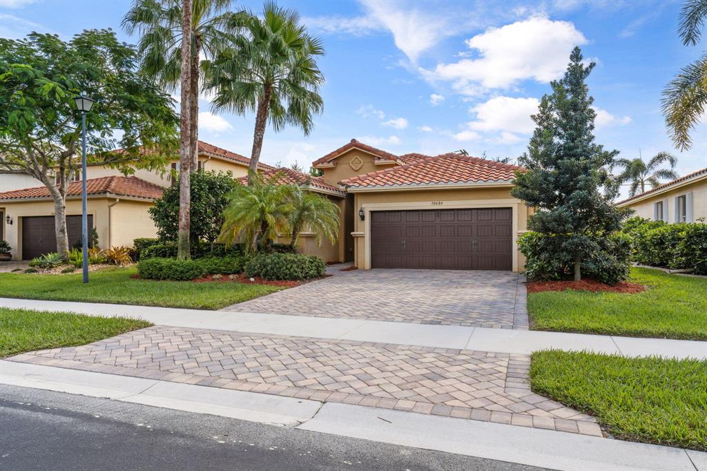 This gorgeous, single level home within the resort style, gated community of Oakmont is ready for its new owners! Originally built in 2012 it features granite countertops, oversized bedrooms, tile flooring, and ample indoor space. Home also comes equipped with in-wall pest control tubes. Never worry about chemicals being sprayed throughout your home again! The HOA includes monitored ADT, clubhouse, pool, gym, tennis, playground, lawn, garden & irrigation service. Schedule your showing today!