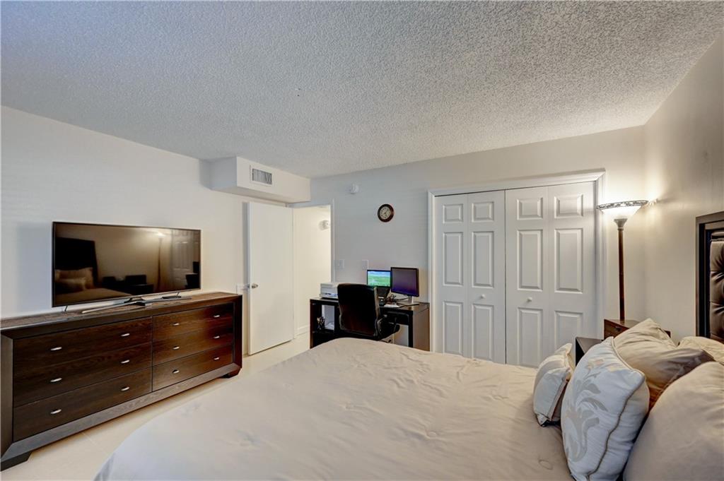 WYNMOOR VILLAGE - Residential