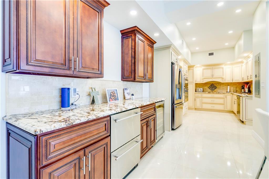 The Galleon Condo - Residential Lease