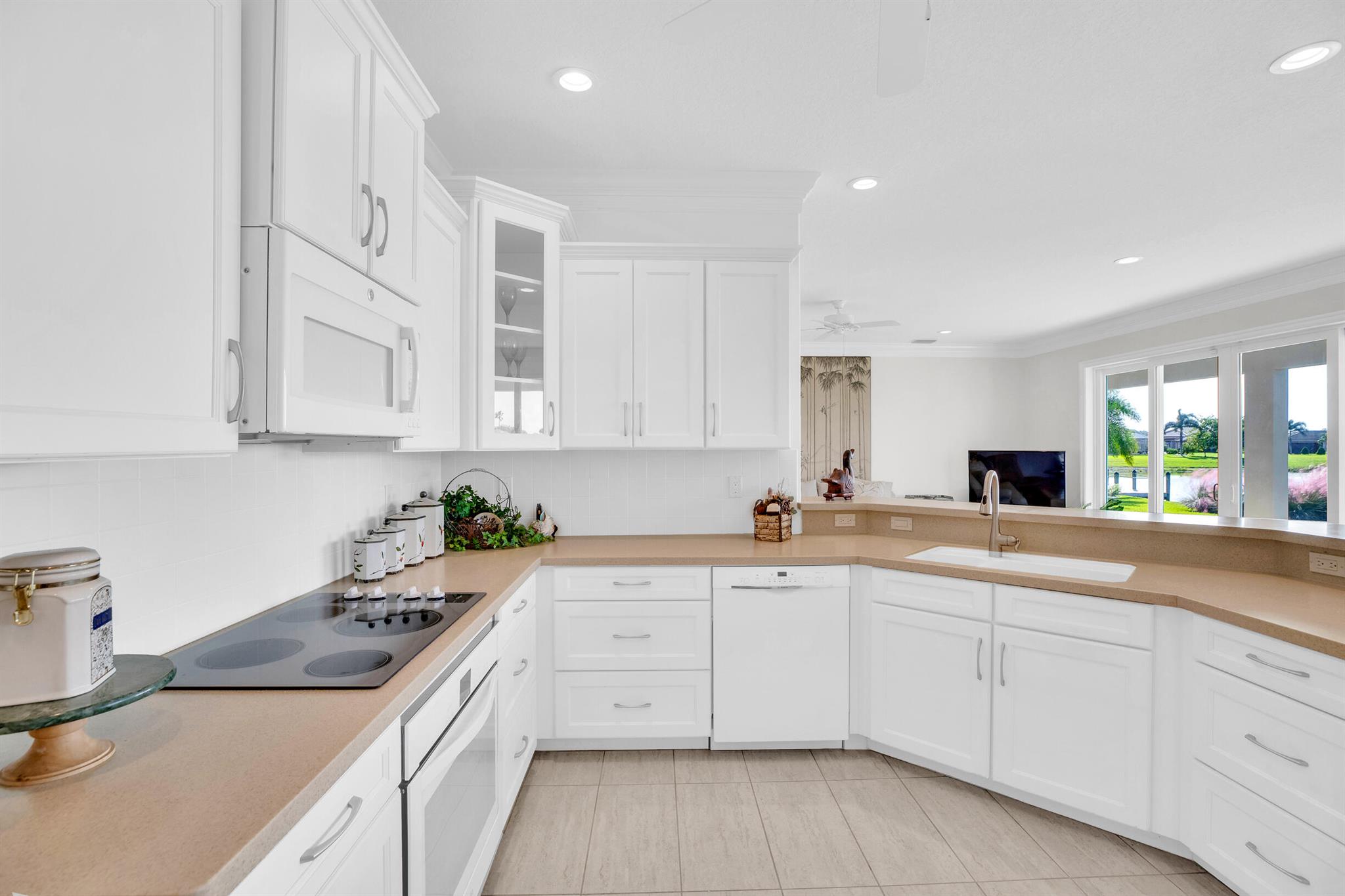 CROSS CREEK LAKE ESTATES - Residential